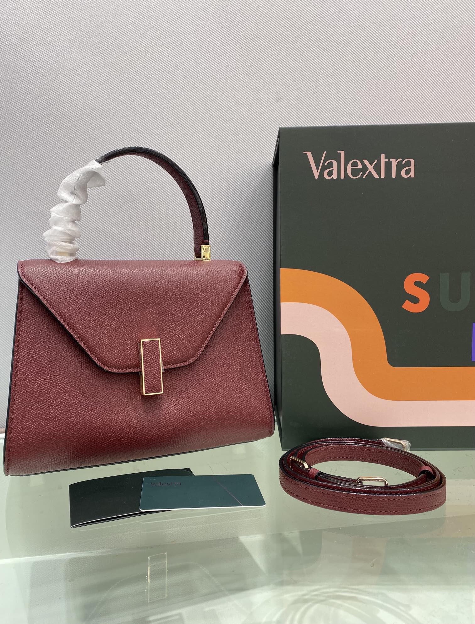 VALEXTRA Valextra