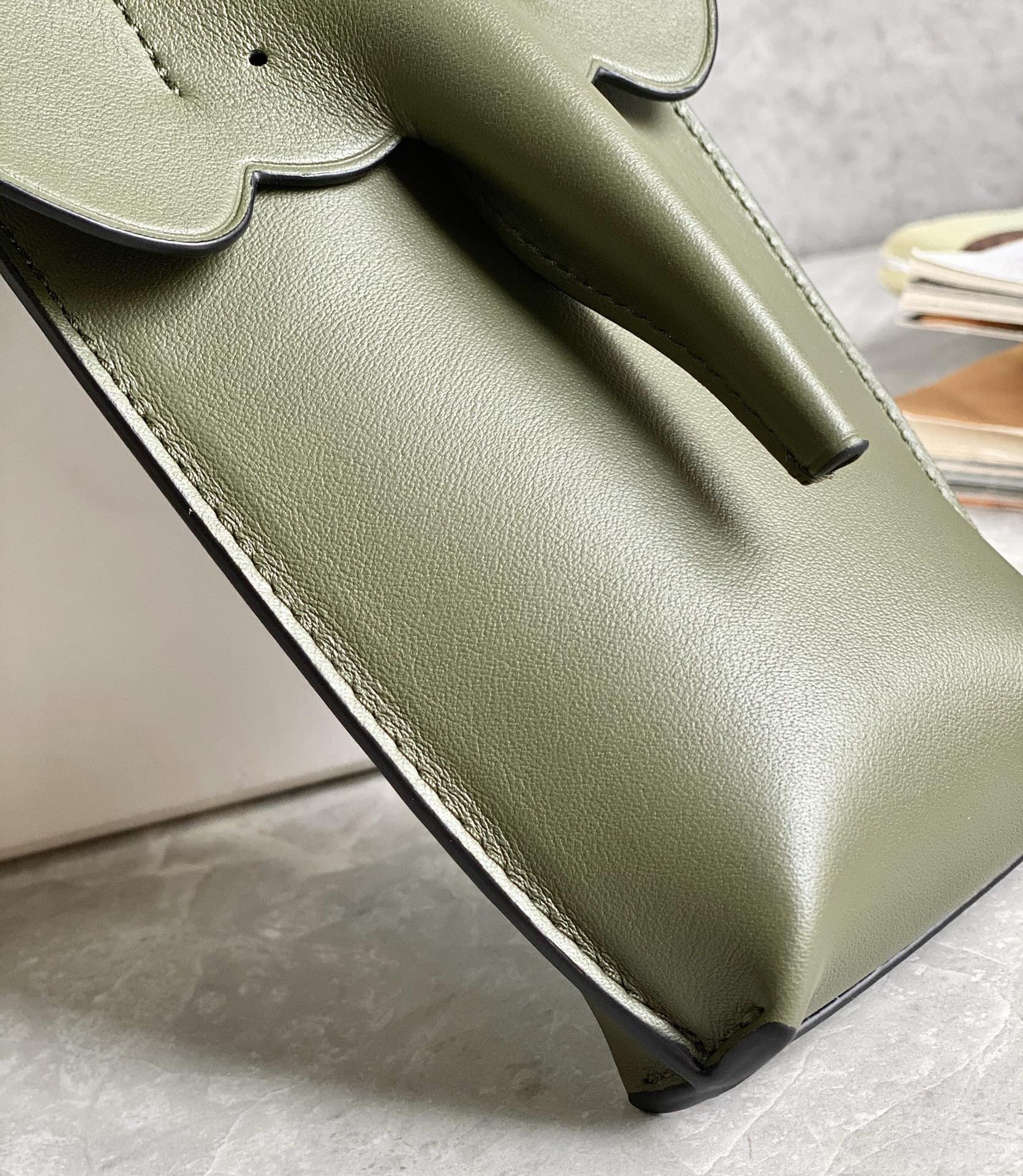 LOEWE Elephant Phone Bag