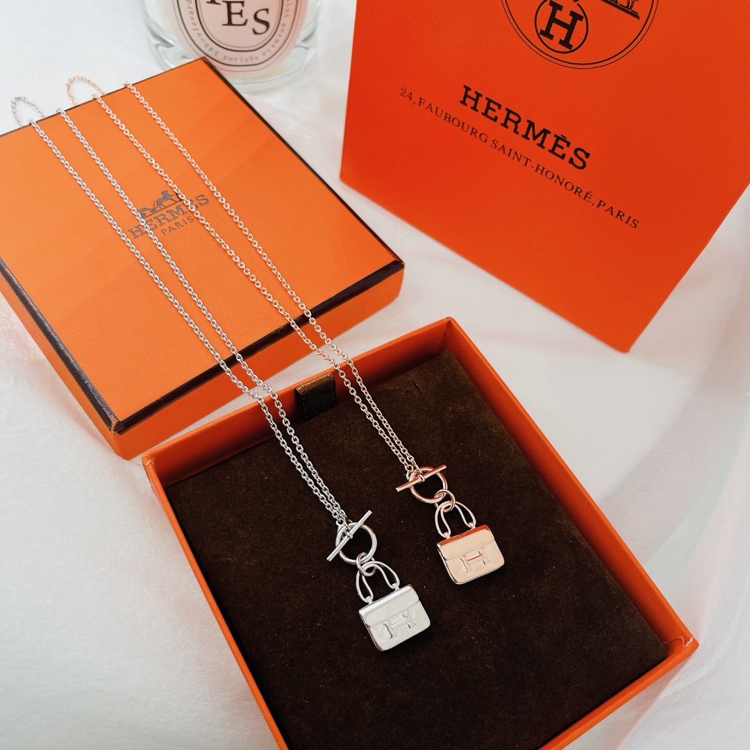 Hermes necklace