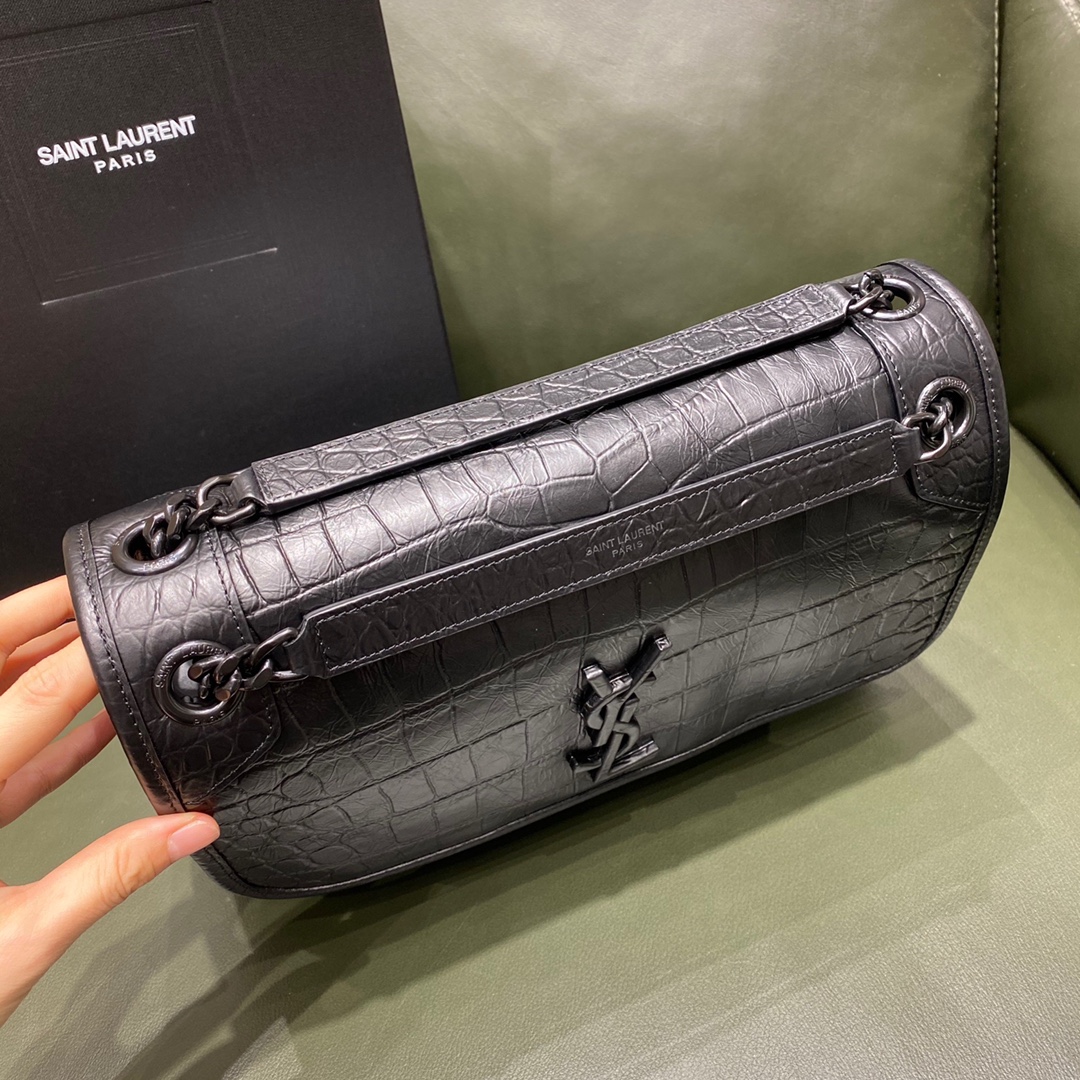 SAINT LAURENT 𝒏𝒊𝒌𝒊 𝒎𝒆𝒅𝒊𝒖𝒎 𝟮𝟴𝒄𝒎  #498894E.jd