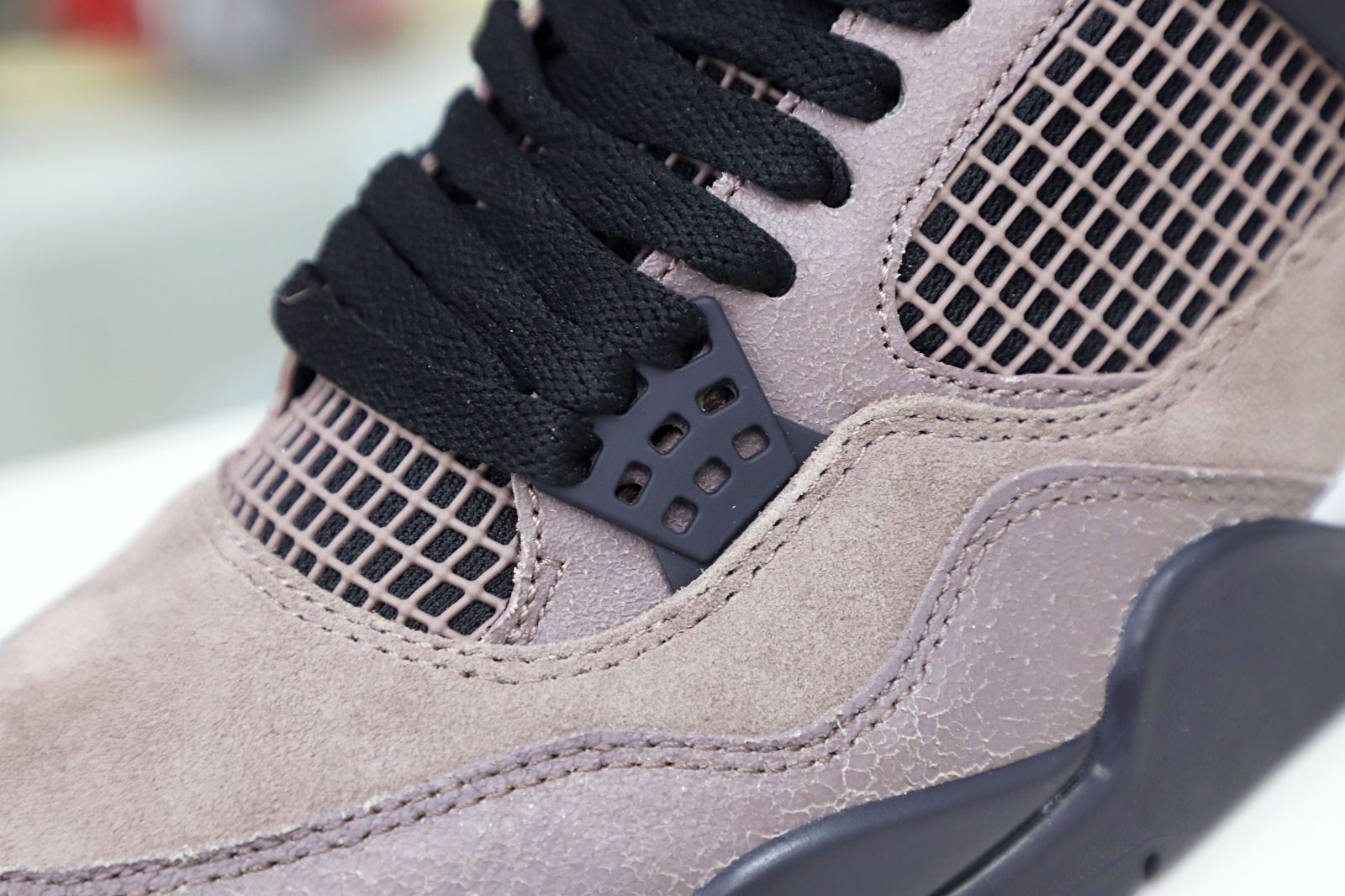 AIR JORDAN 4 RETRO TAUPE HAZE