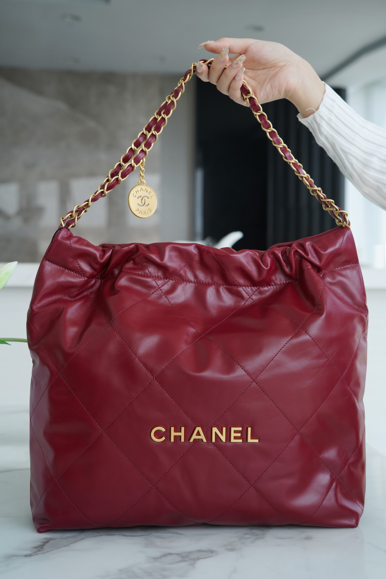 𝗖𝗛𝗔𝗘𝗡𝗟✦ 𝟐𝟐𝗣Spring/Summer New 𝟐𝟐Handbag Genuine Tail Leather Carmine Medium