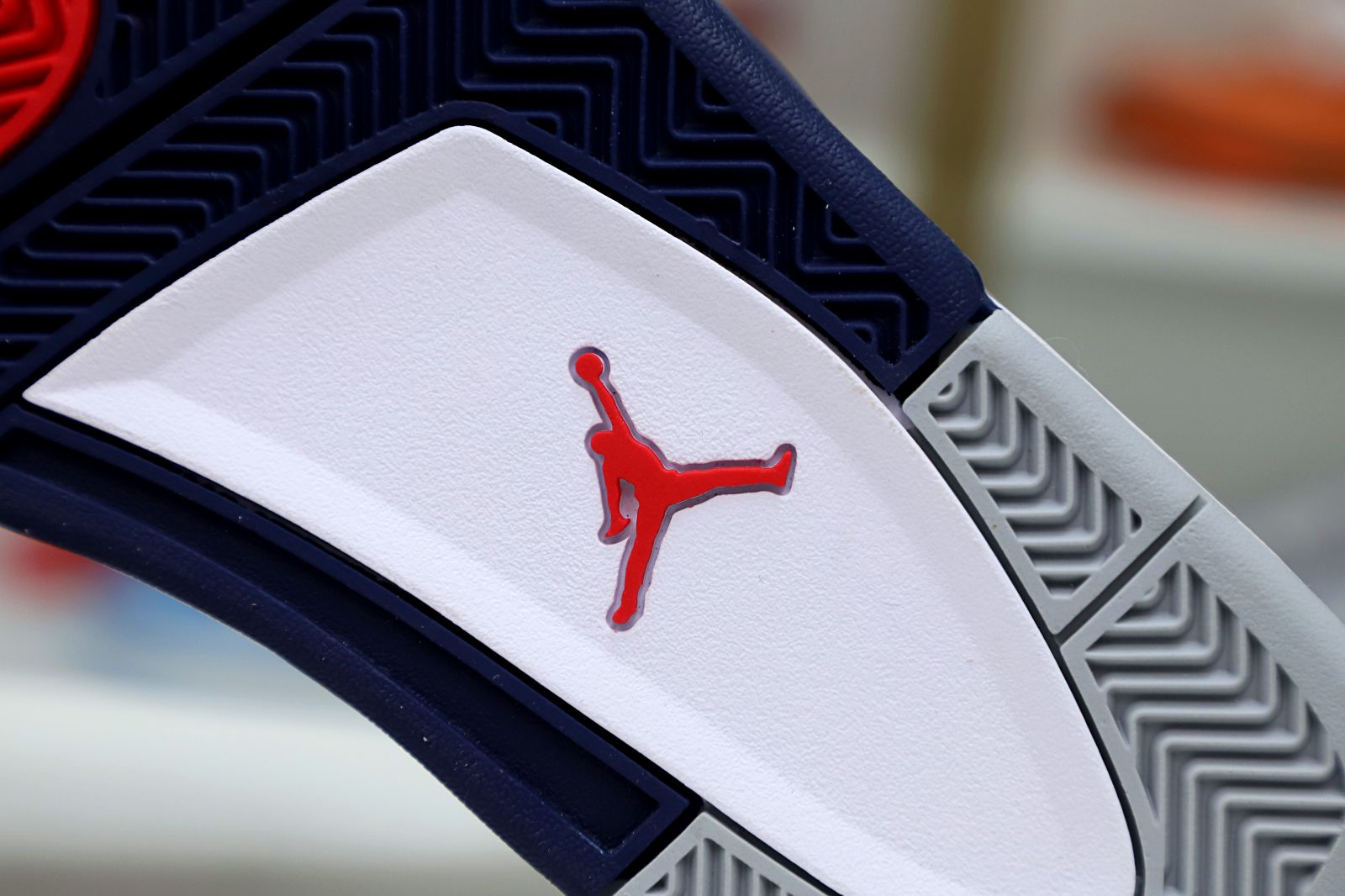 AIR JORDAN 4 RETRO MIDNIGHT NAVY DH6927-140