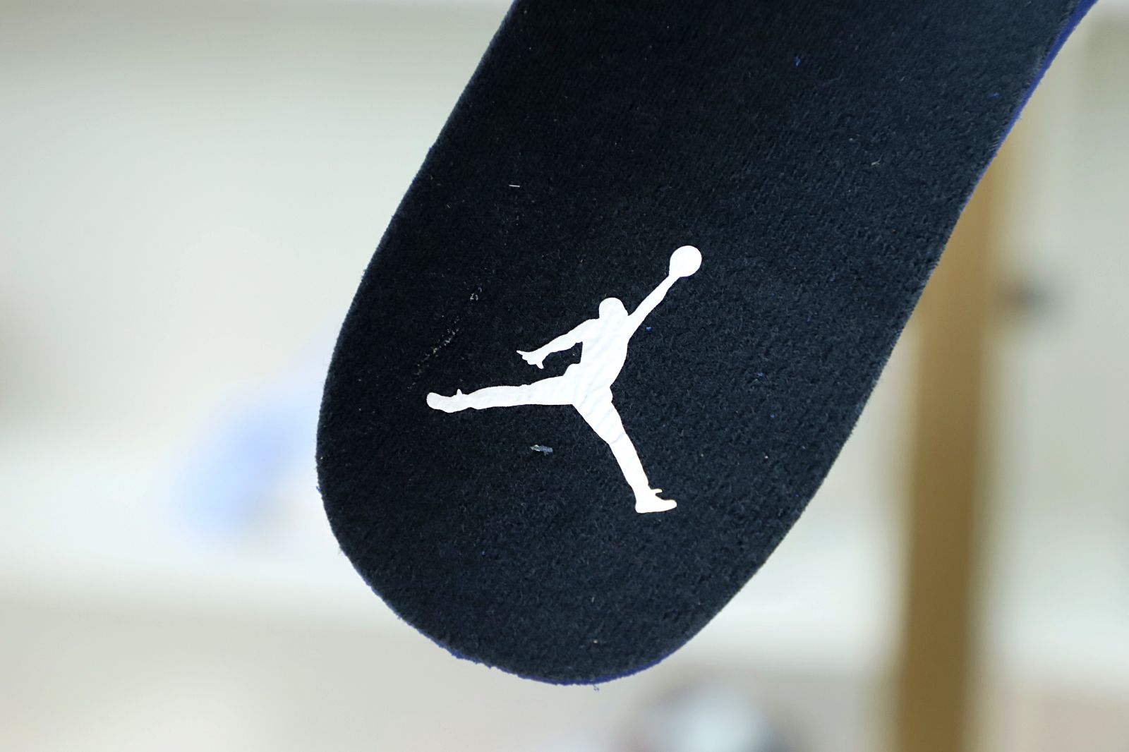 AIR JORDAN 4 RETRO RED THUNDER