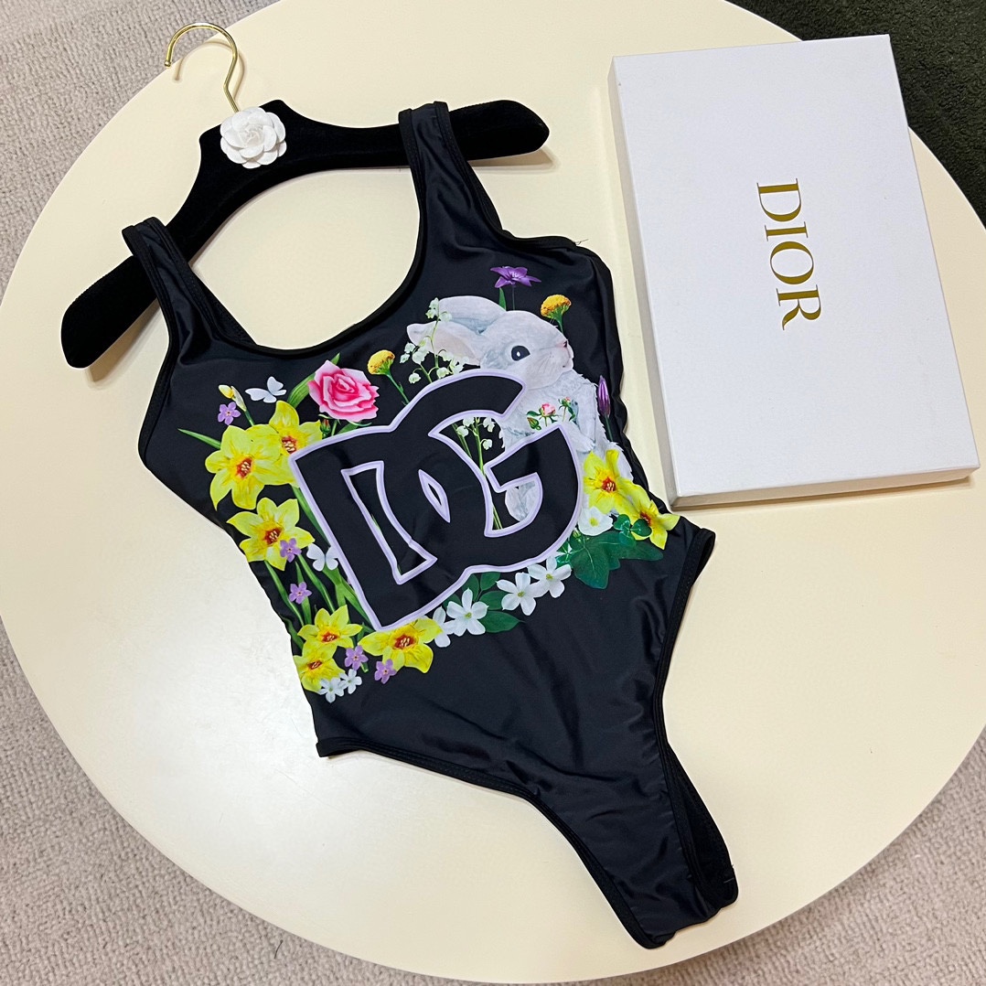 DG new one-piece swimsuit