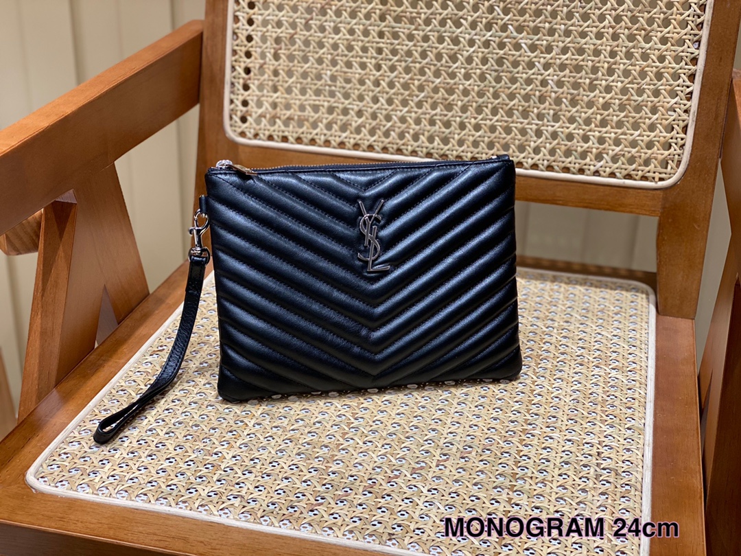 SAINT LAURENT 𝑴𝒐𝒏𝒐𝒈𝒓𝒂𝒎 𝑾𝒐𝒄  #379039