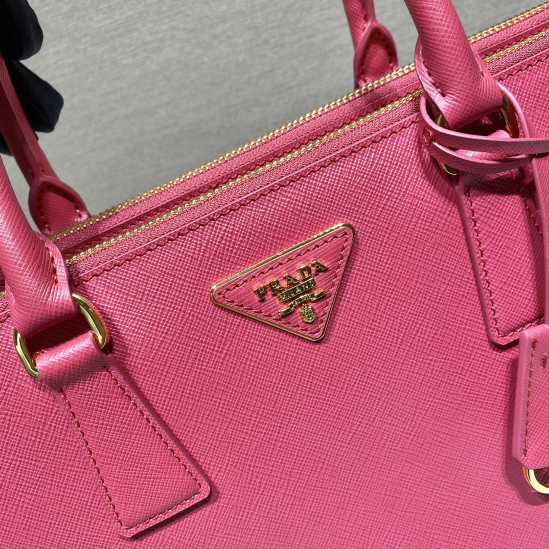 𝐏𝐑𝐀𝐃𝐀 Classic favourites 1BA274