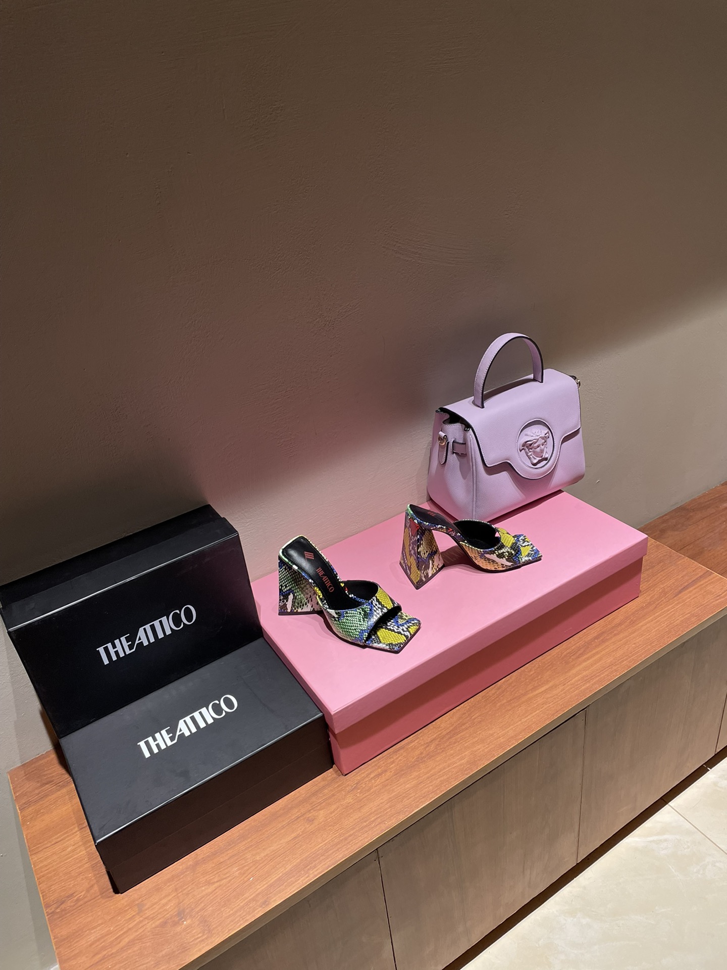 TheAttico | 𝟐𝟎𝟐𝟐𝟐/𝐒𝐒 𝐧𝐞𝐰 Spring/Summer 2021 collection The Attico personality triangle heel high heel sandals