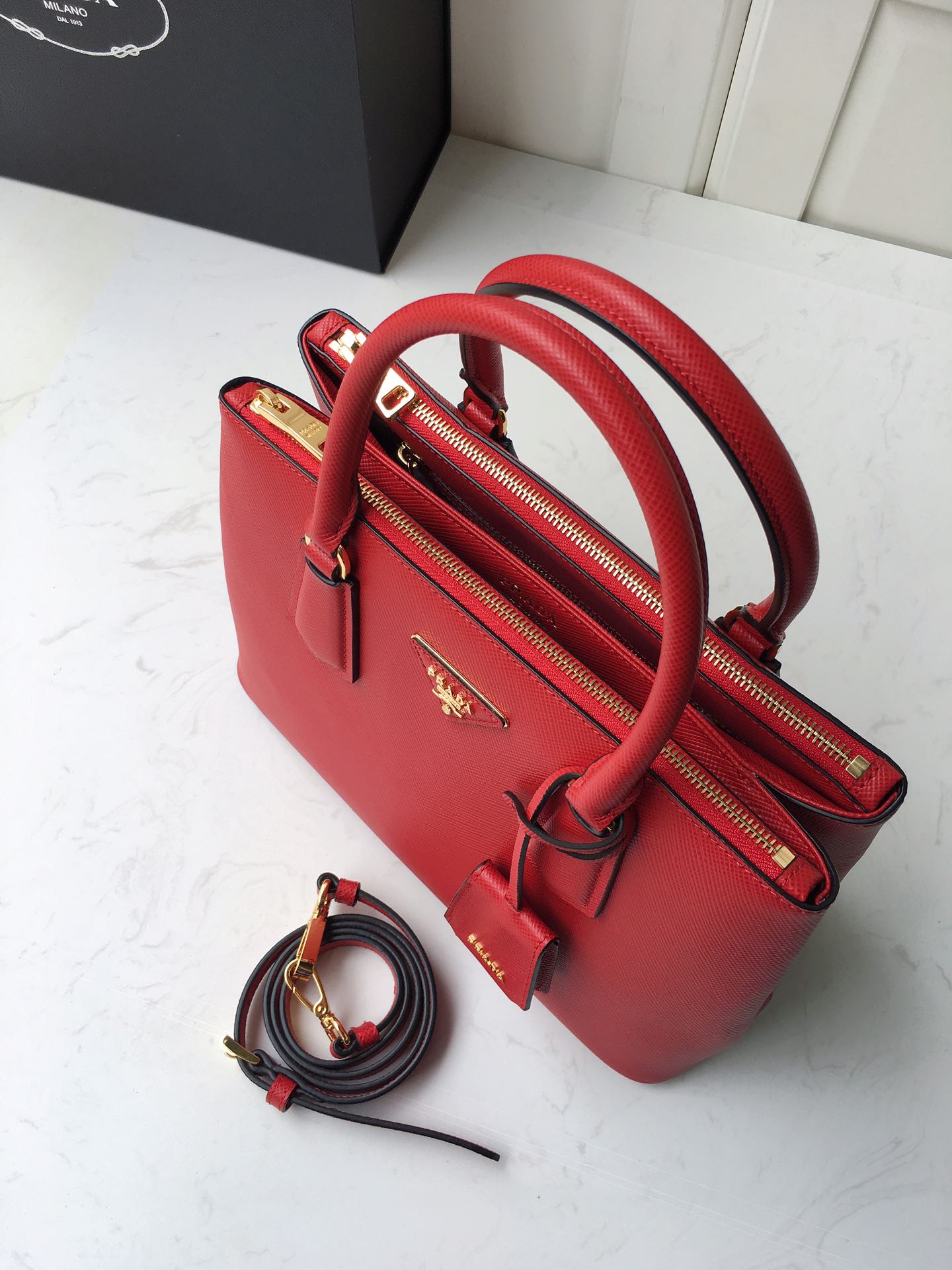 𝐏𝐑𝐀𝐃𝐀 1BA232 Handbag