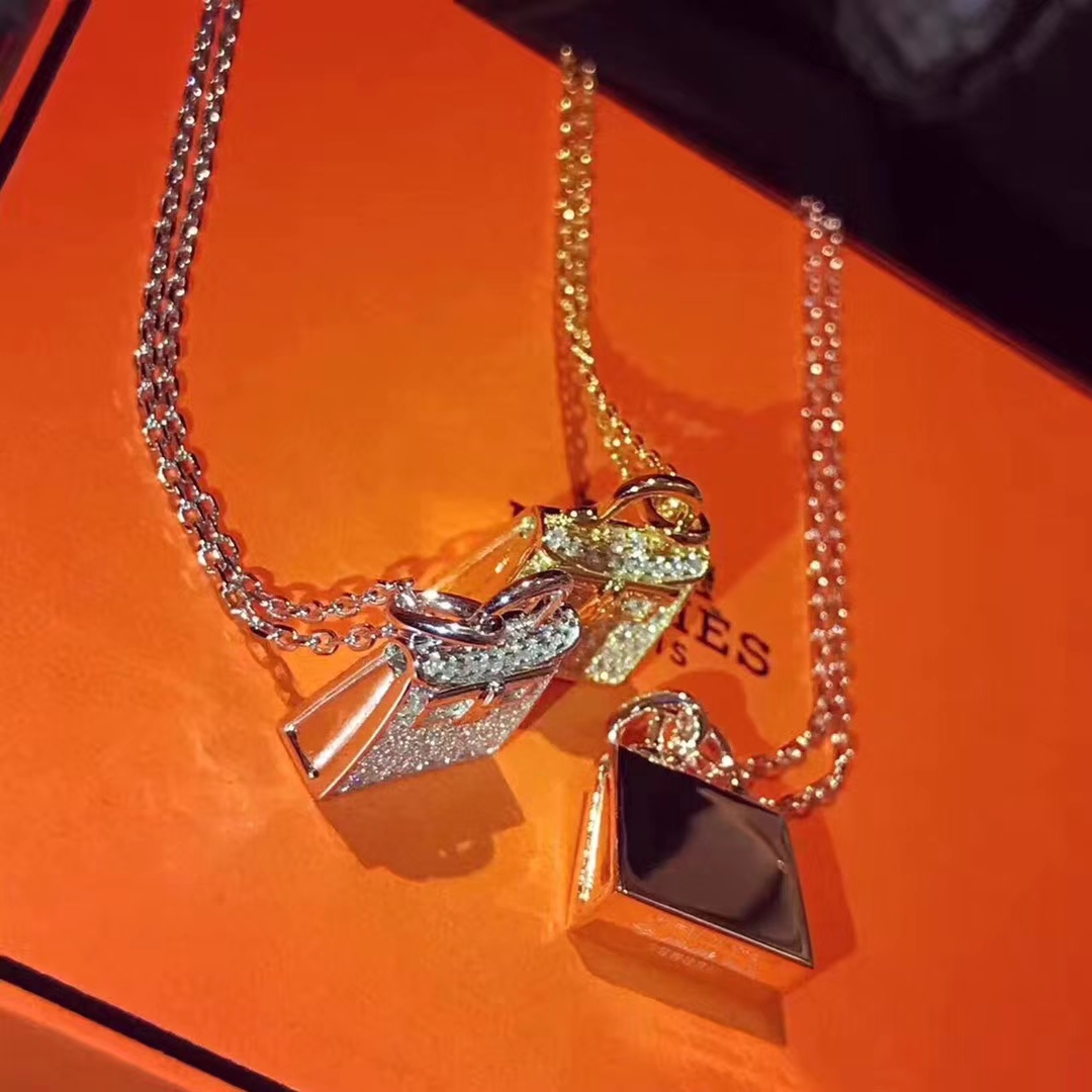Hermes necklace