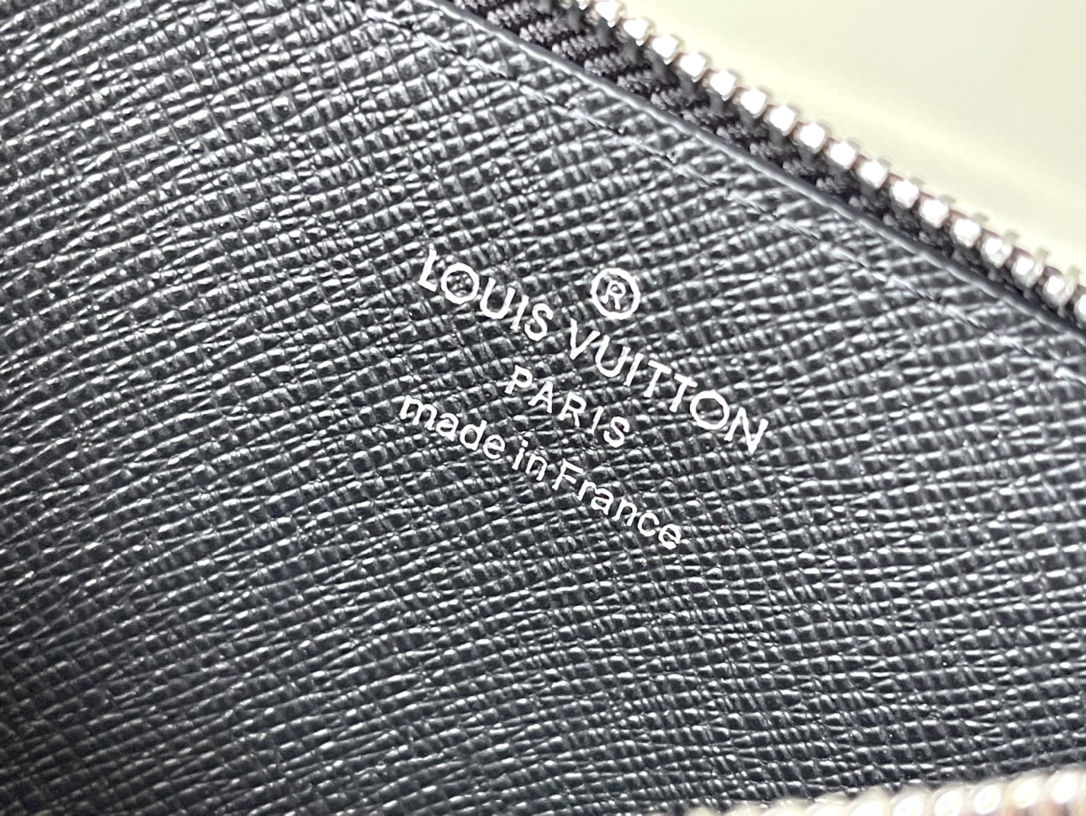 𝐋𝐎𝐔𝐈𝐒 𝐕𝐔𝐈𝐓𝐓𝐎𝐍   N64038