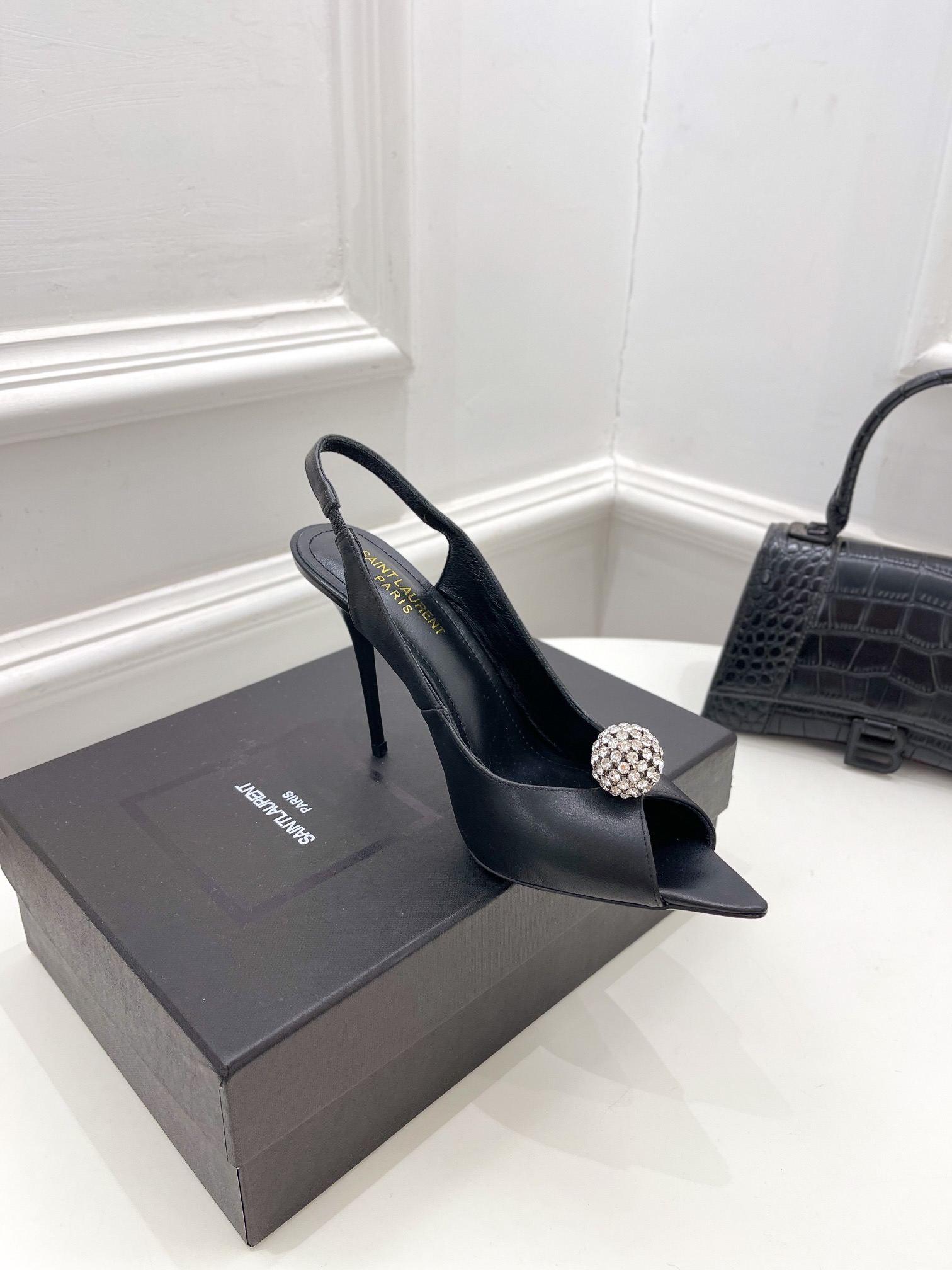 𝙎𝙖𝙞𝙣𝙩 𝙇𝙖𝙪𝙧𝙚𝙣𝙩 | 𝟐𝟎𝟐𝟏/𝐒𝐒 𝐧𝐞𝐰 YSL｜Roland 2022/fw early spring new baked high heels