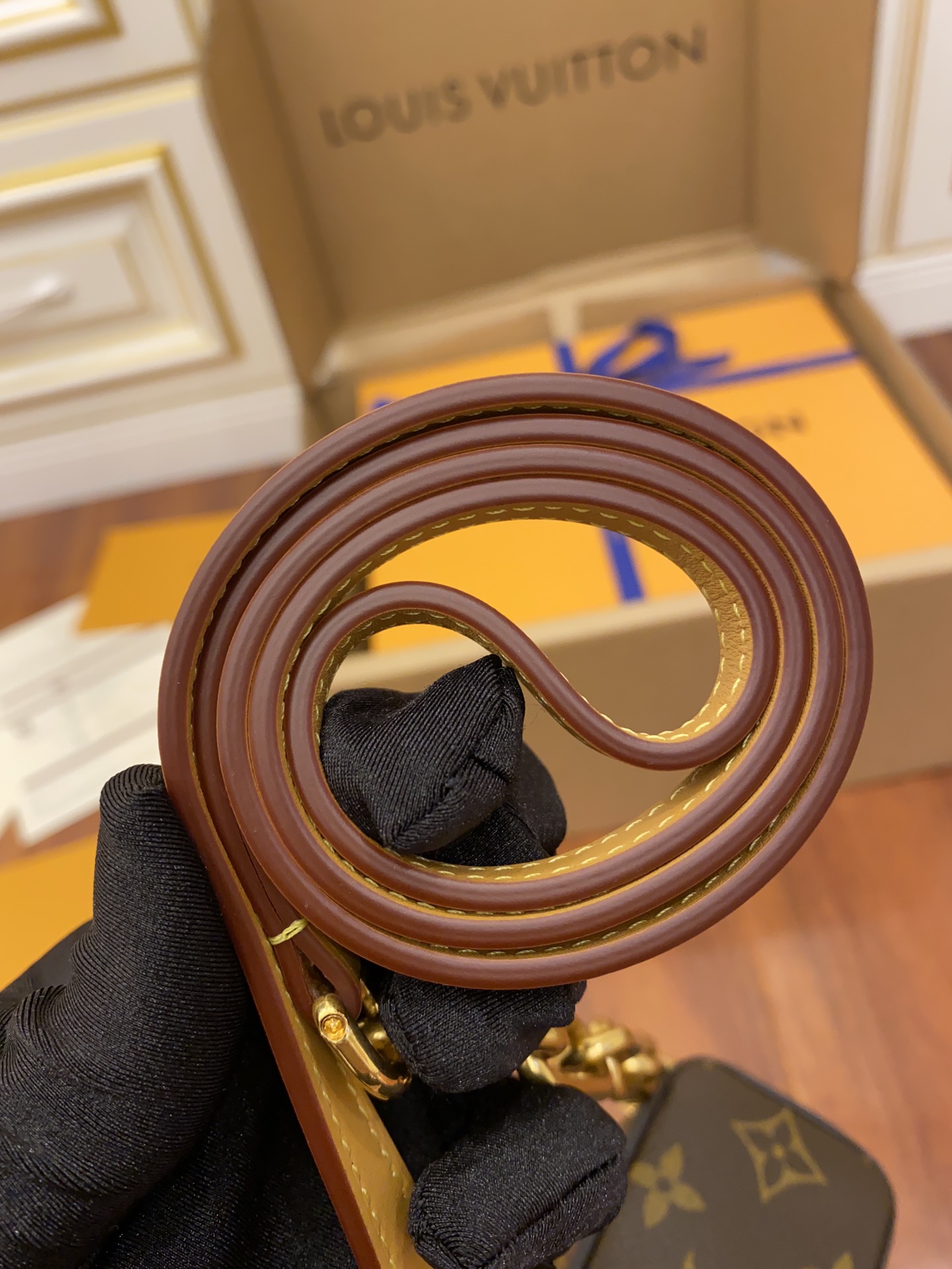 Louis Vuitton M44914