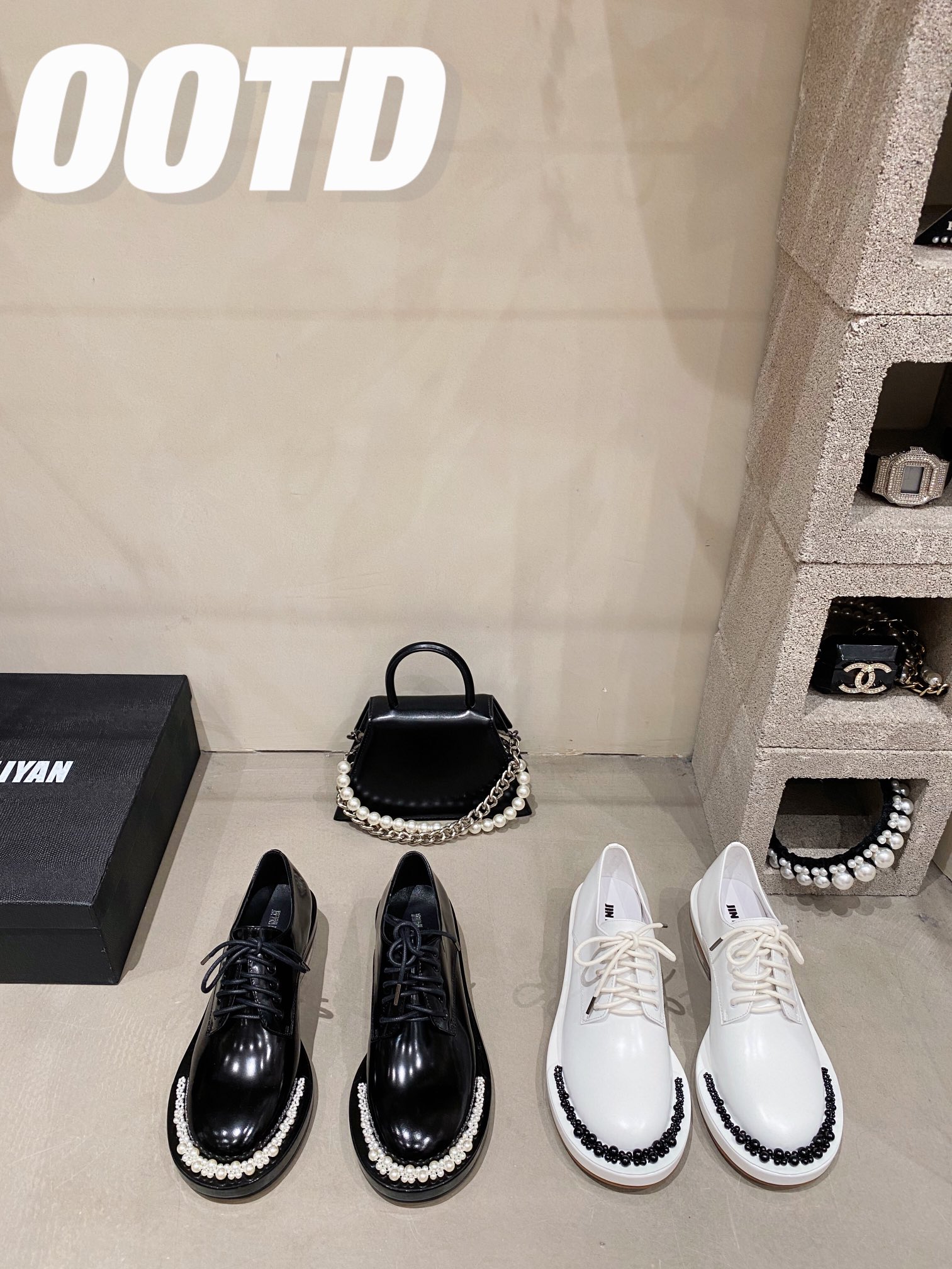 SR&HM | 𝟐𝟎𝟐𝟏/𝐒𝐒 𝐧𝐞𝐰 SR&HM original custom cowhide upper Hand-stitched pearl along the strip