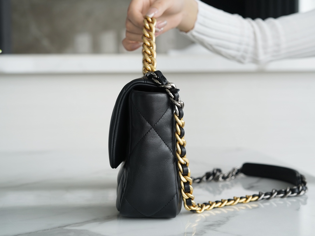 𝗖𝗛𝗔𝗡𝗘𝗟 ❶❾ 𝗕𝗔𝗚 Original Sheepskin Series ❥ Genuine Leather ❥ Small ❥ Classic Black