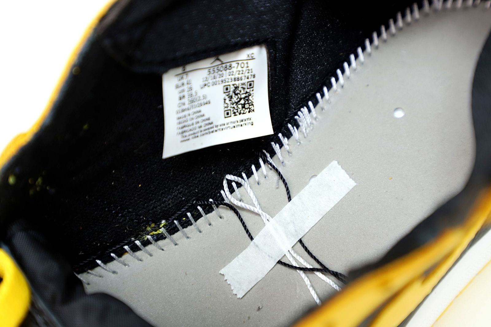 AIR JORDAN 1 HIGH RETRO OG POLLEN