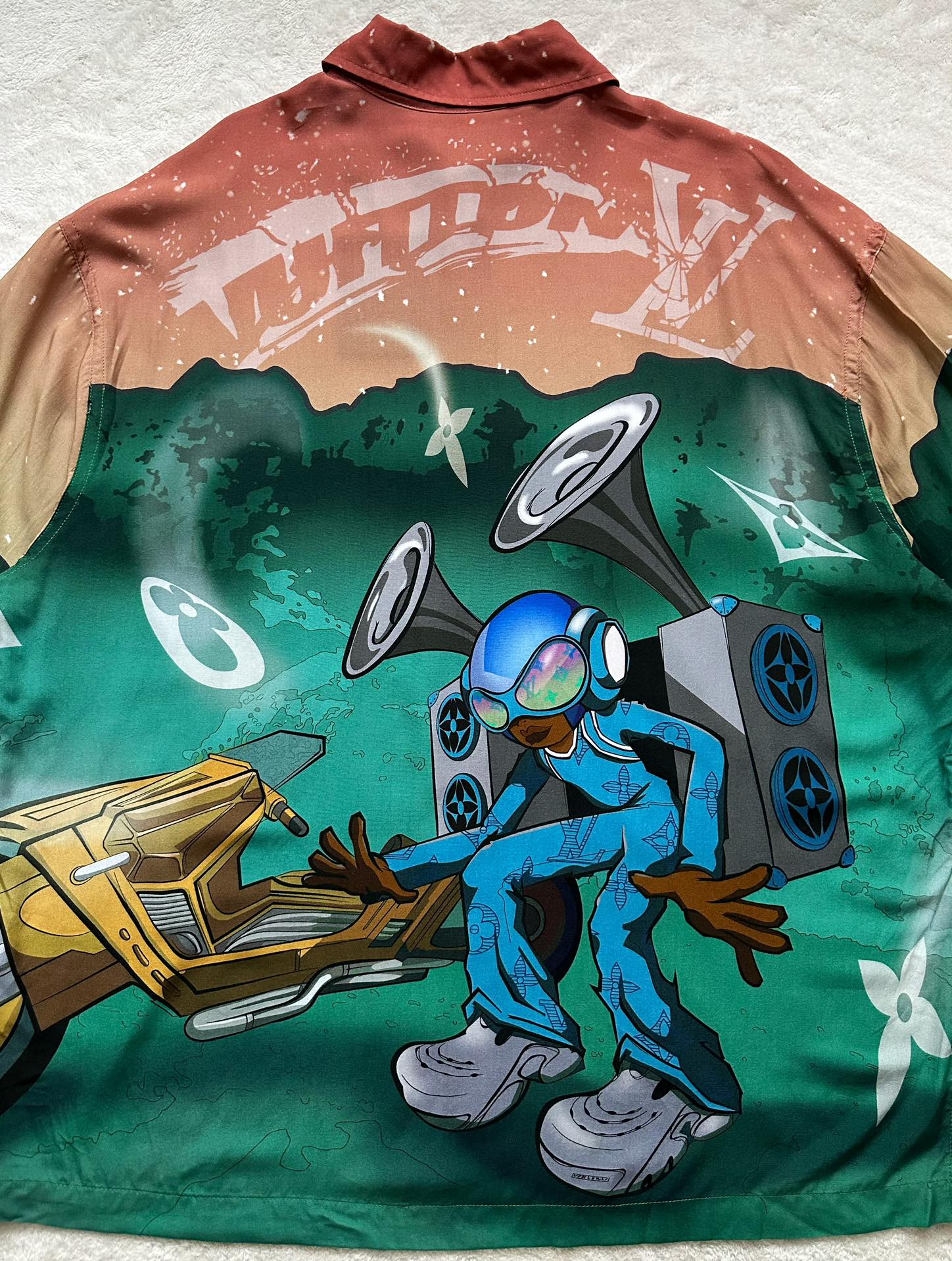 Louis Vuitton… Alien Long Sleeve Shirt