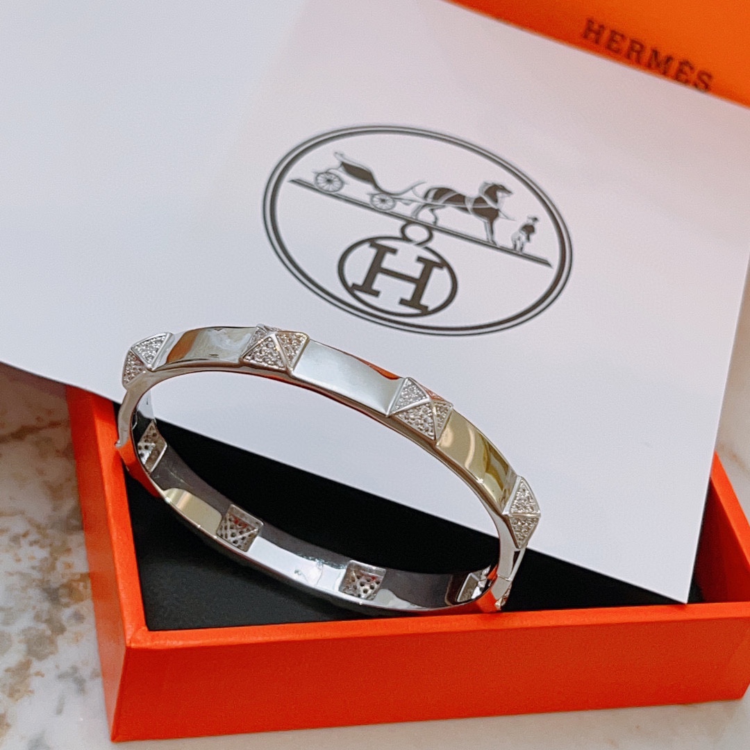 Hermes bracelet