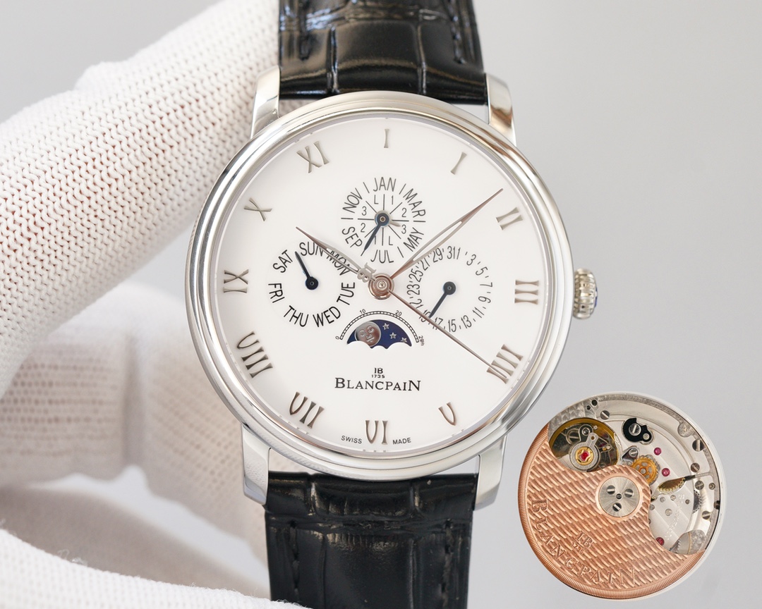 Blancpain - This functional watch comes from the classic Blancpain collection