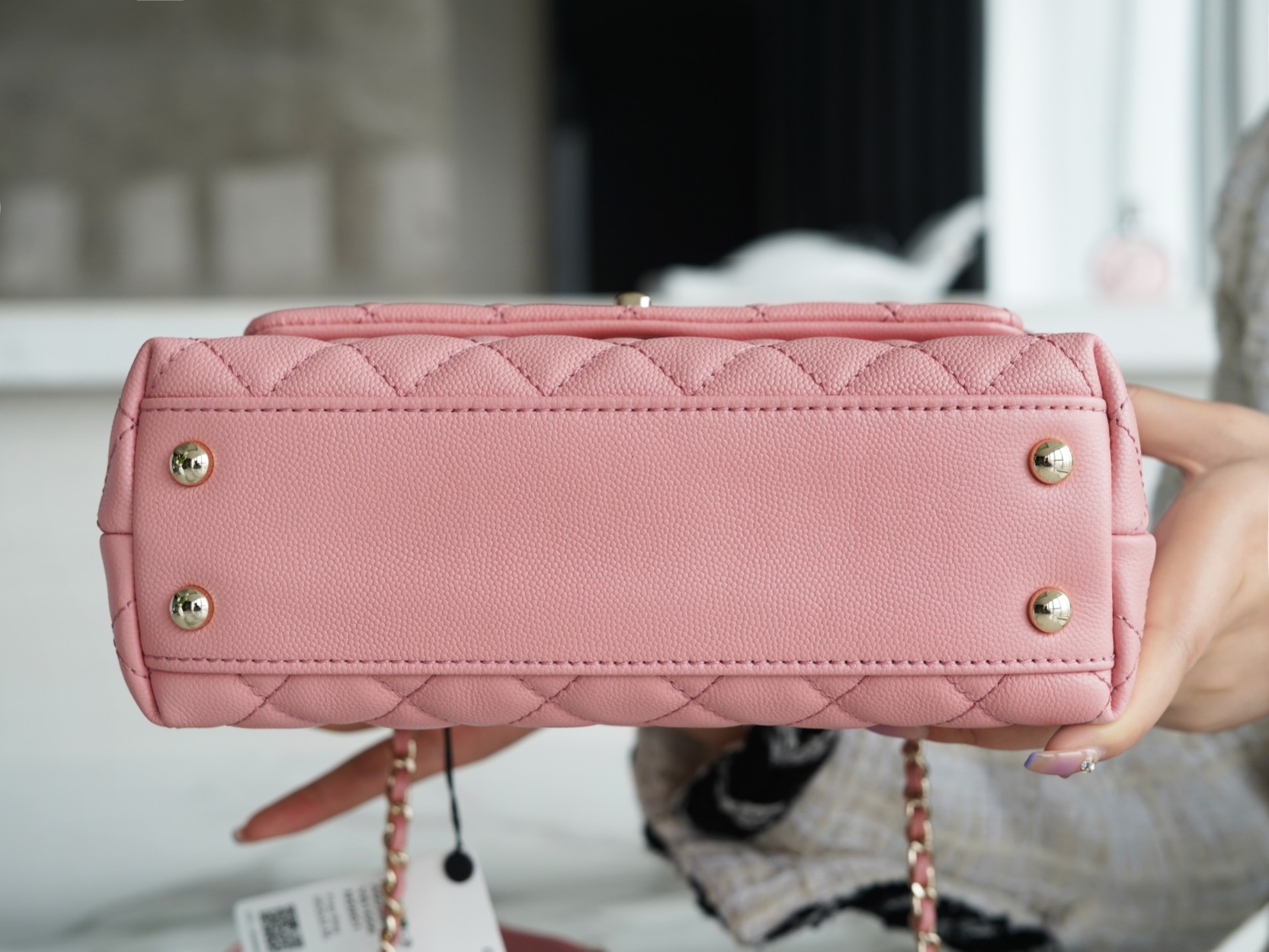 CHANEL 𝑪𝒐𝑪𝒐 𝒉𝒂𝒏𝒅𝒍𝒆 New Cowhide Handle Small Pink