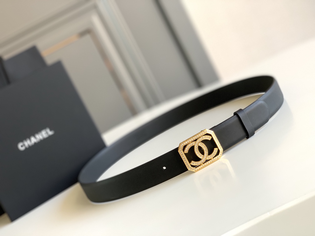 𝗖𝗛𝗔𝗡𝗘𝗟 Belt