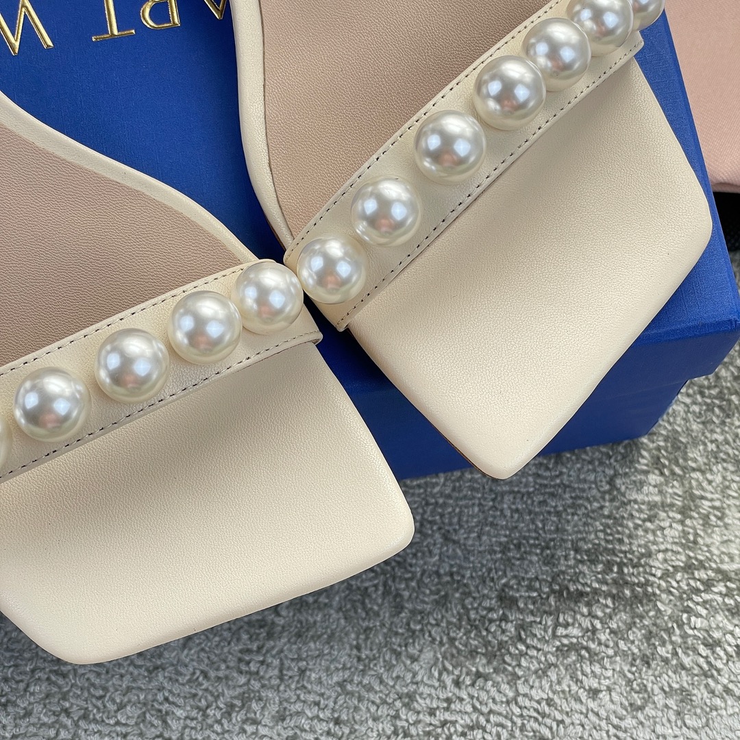 Stuar*t weitzma*n sandals