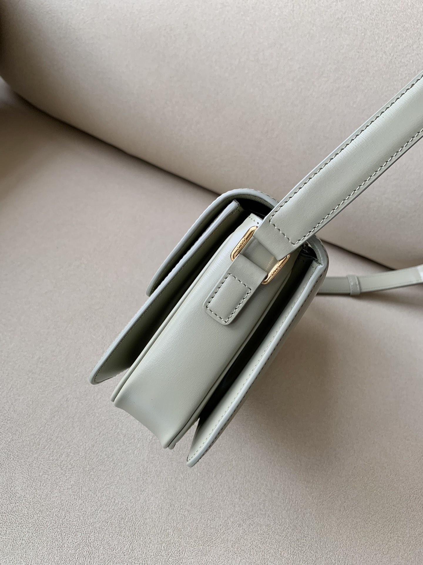 𝐂𝐞𝐥𝐢𝐧𝐞 Triomphe Medium 22.5cm