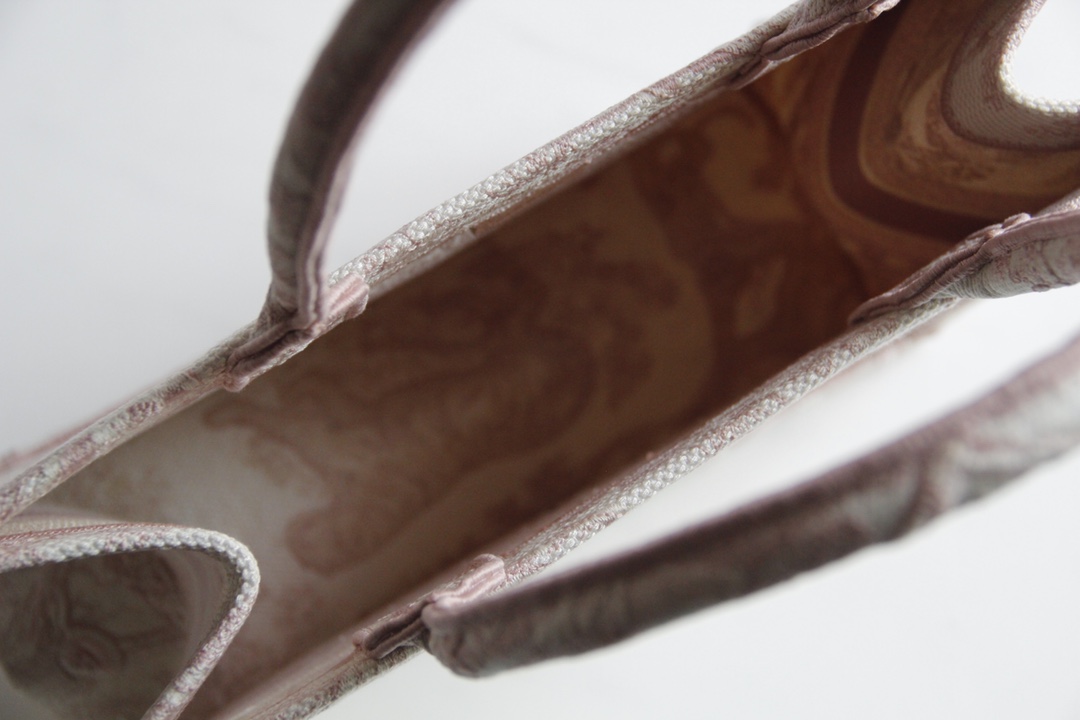 DIOR TOTE Pink Tiger