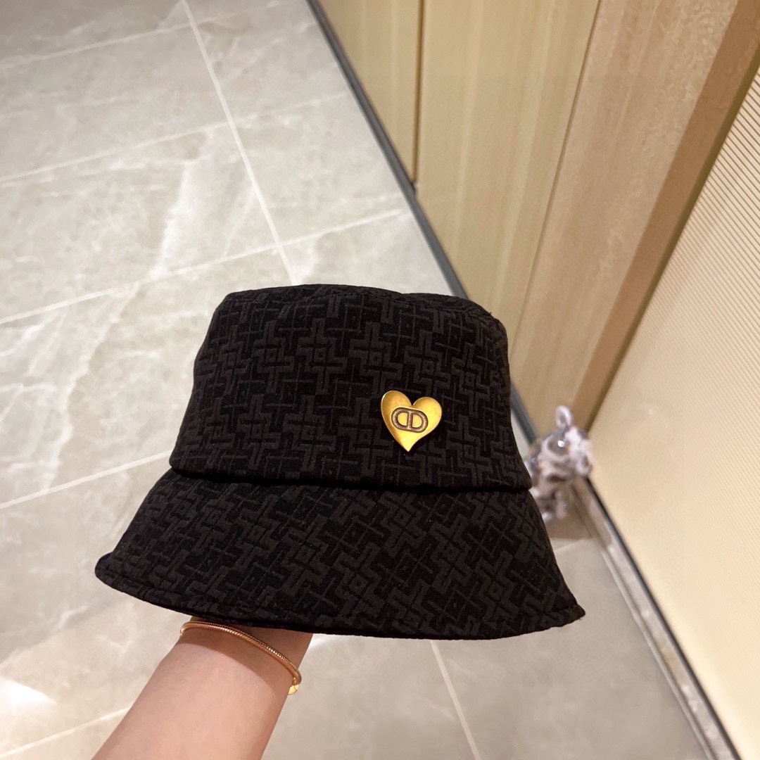 [DIOR Dior] 2023 spring and summer simple heart-shaped logo fisherman hat