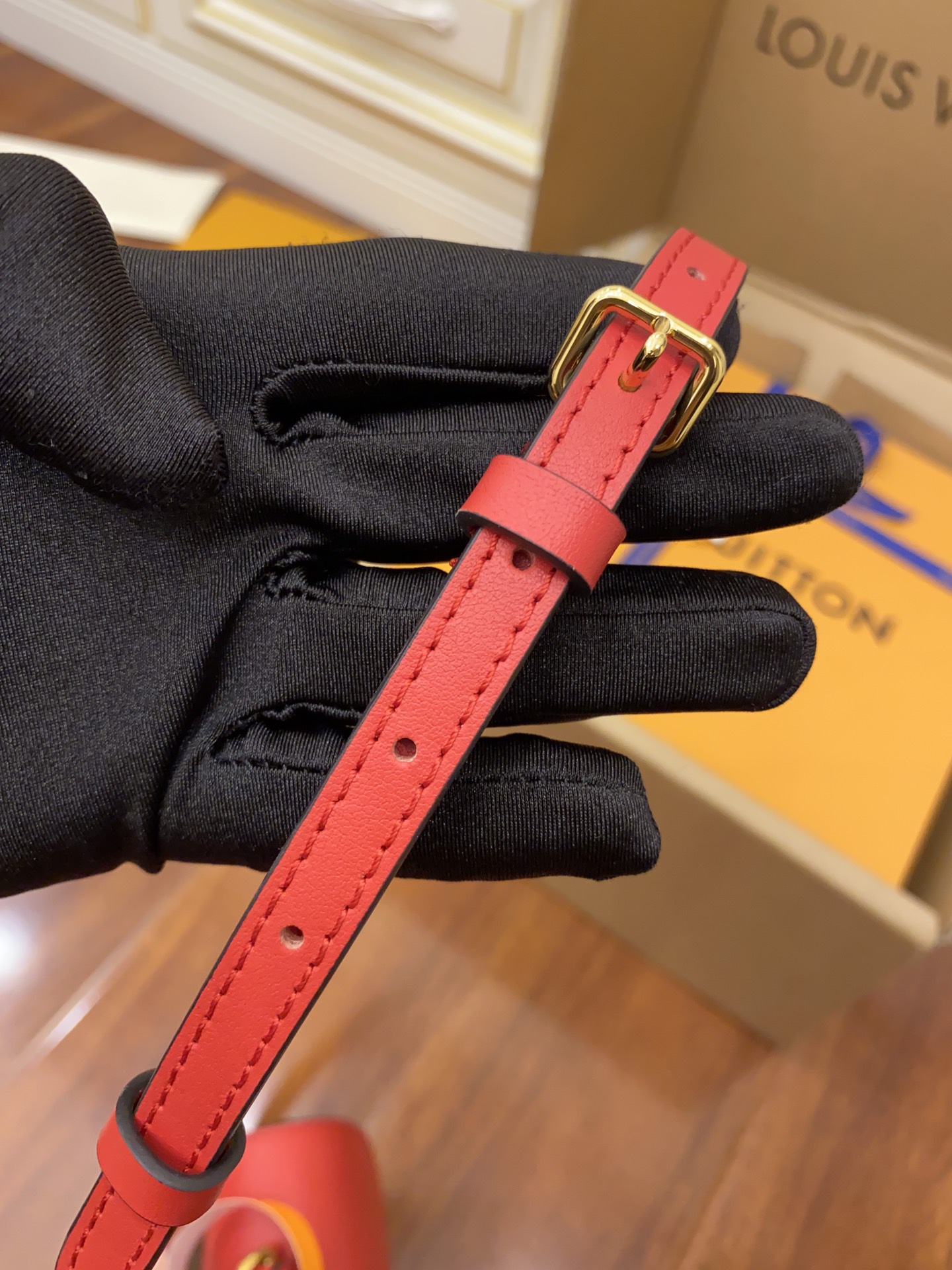 Louis Vuitton M44322