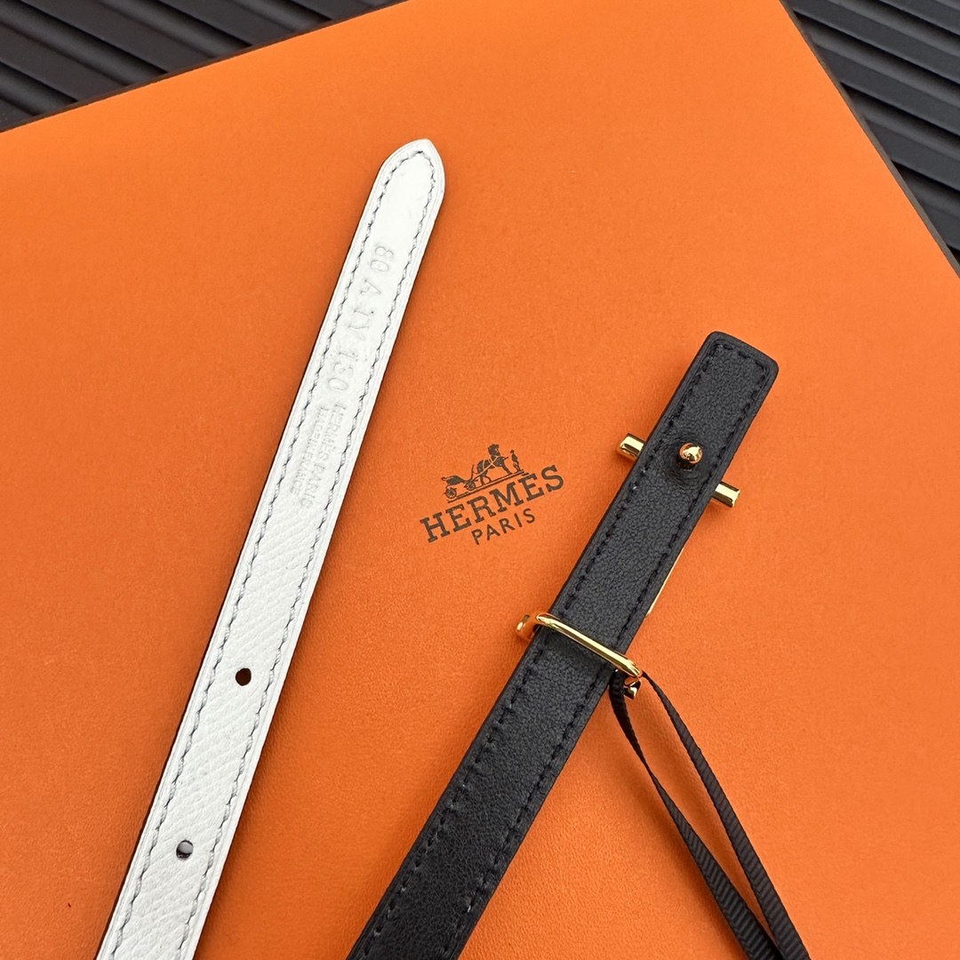 Reversible belt in Hermes Swift and perforated Epsom calfskin