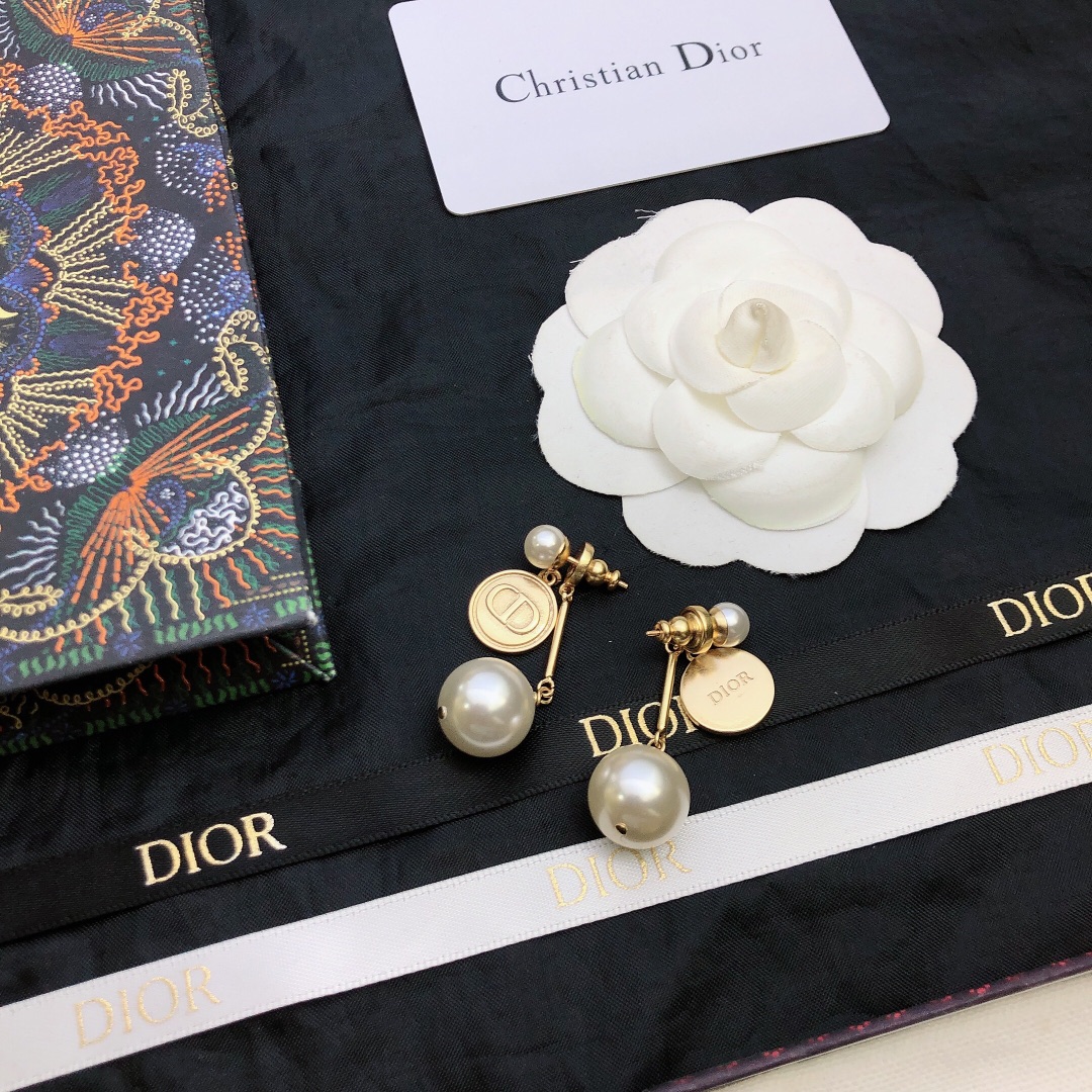 Dior stud earrings