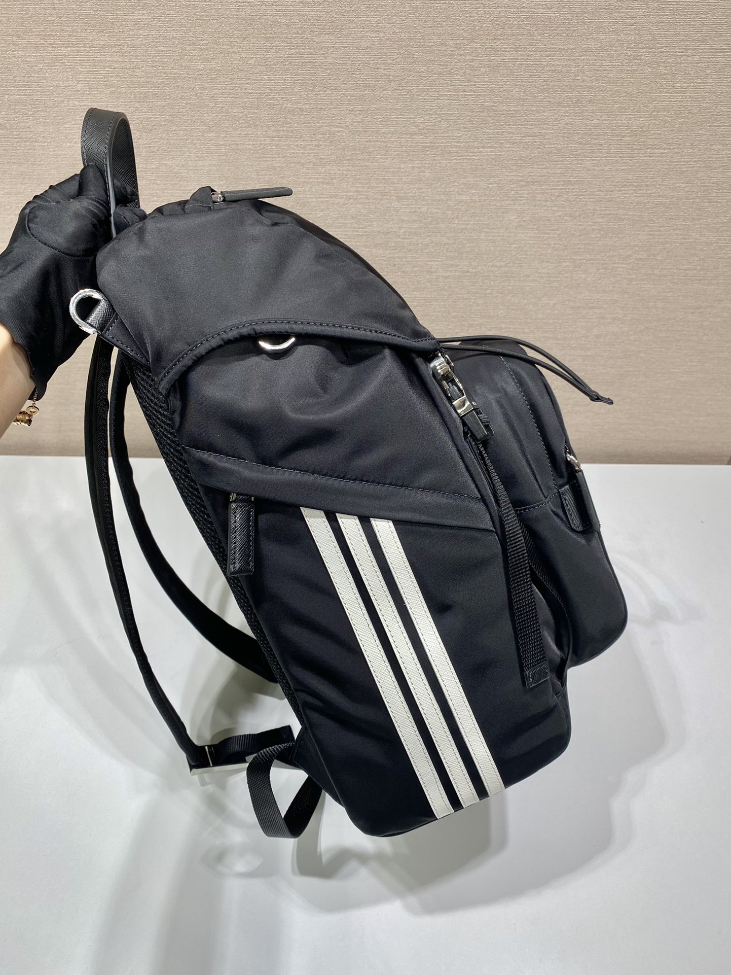 𝐏𝐑𝐀𝐃𝐀 New Shoulder Bag 2VZ135