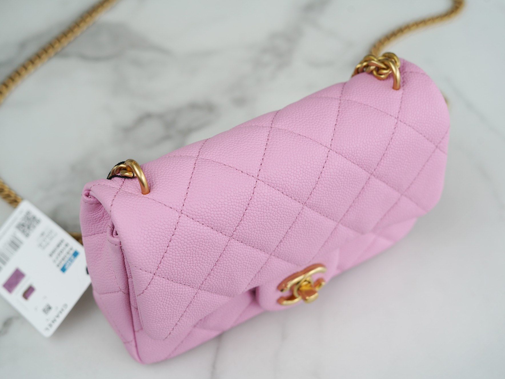 𝗖𝗛𝗔𝗡𝗘𝗟✦𝗖𝗹𝗮 𝘀𝘀𝗶𝗰 𝗙𝗹𝗮𝗽 𝗙𝗹𝗮𝗽 23P Spring/Summer New Love Adjustment Buckle Small Pink