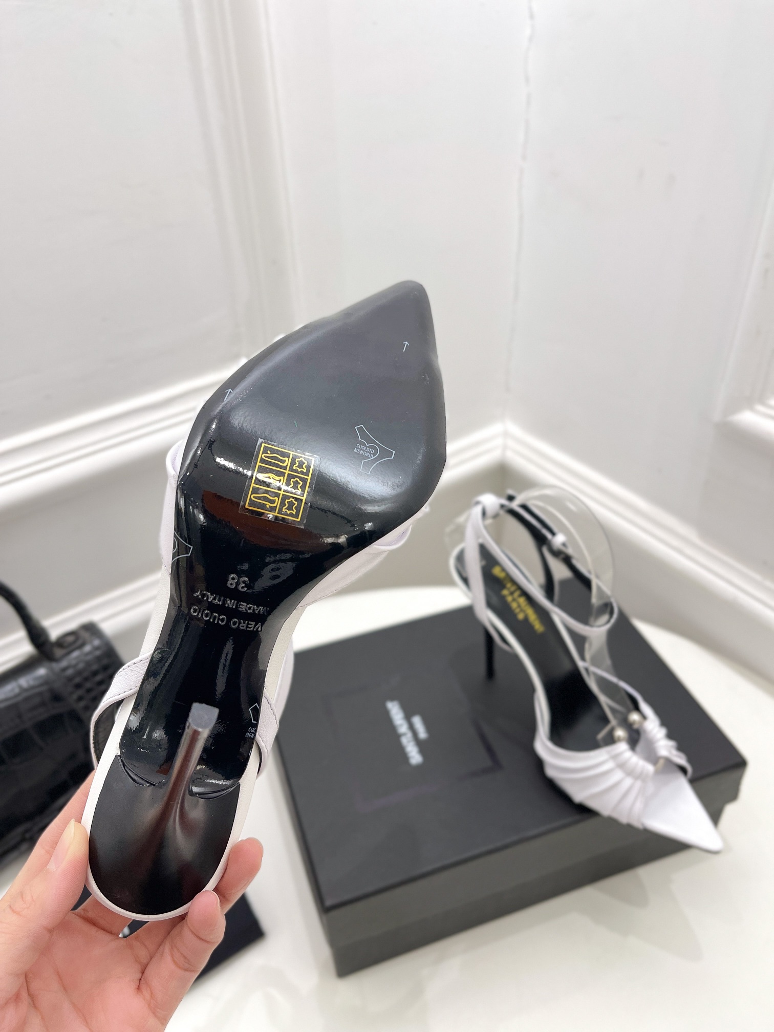 𝙎𝙖𝙞𝙣𝙩 𝙇𝙖𝙪𝙧𝙚𝙣𝙩 | 𝟐𝟎𝟐𝟏/𝐒𝐒 𝐧𝐞𝐰 YSL｜Roland 2022/fw early spring new baked high heels