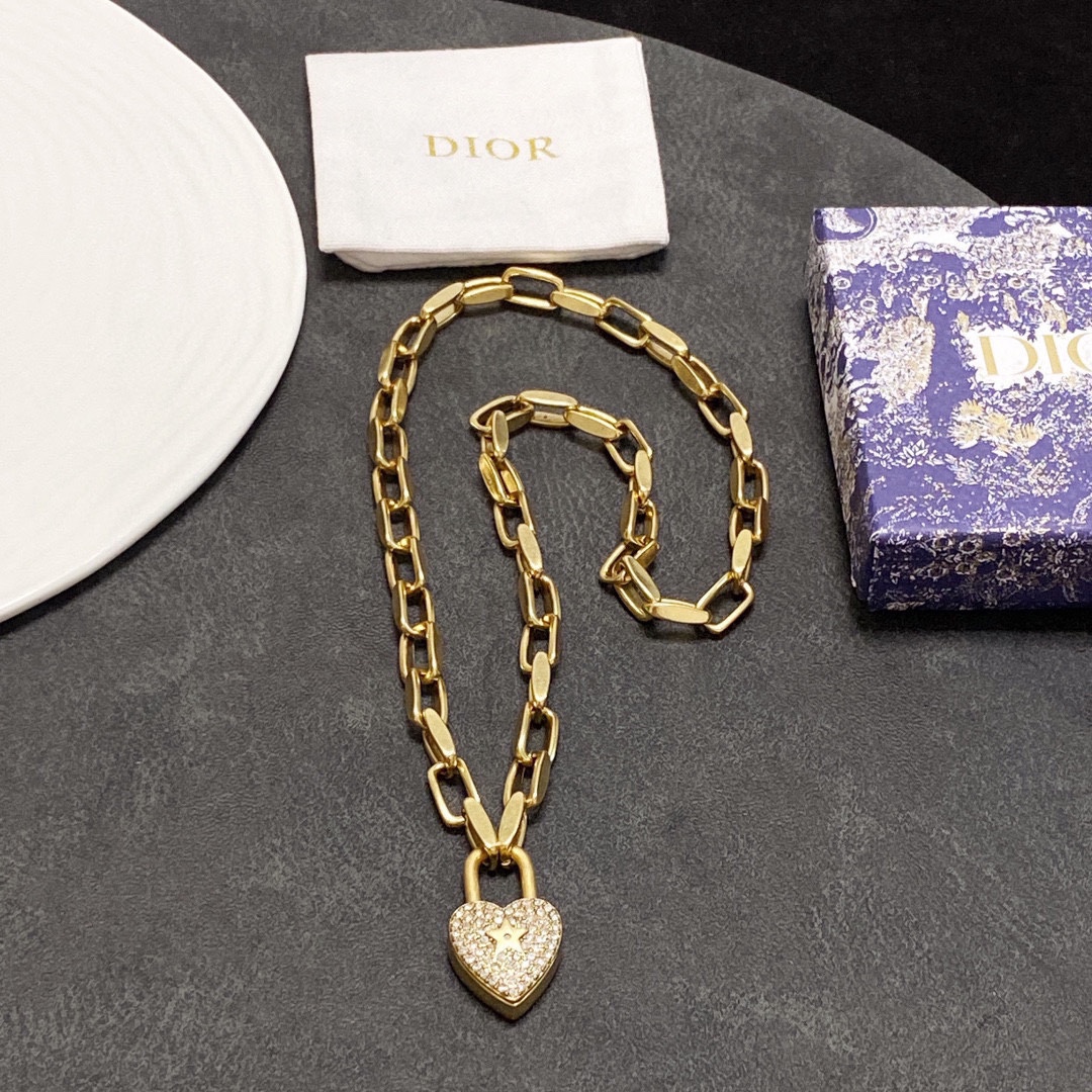 Dior necklace