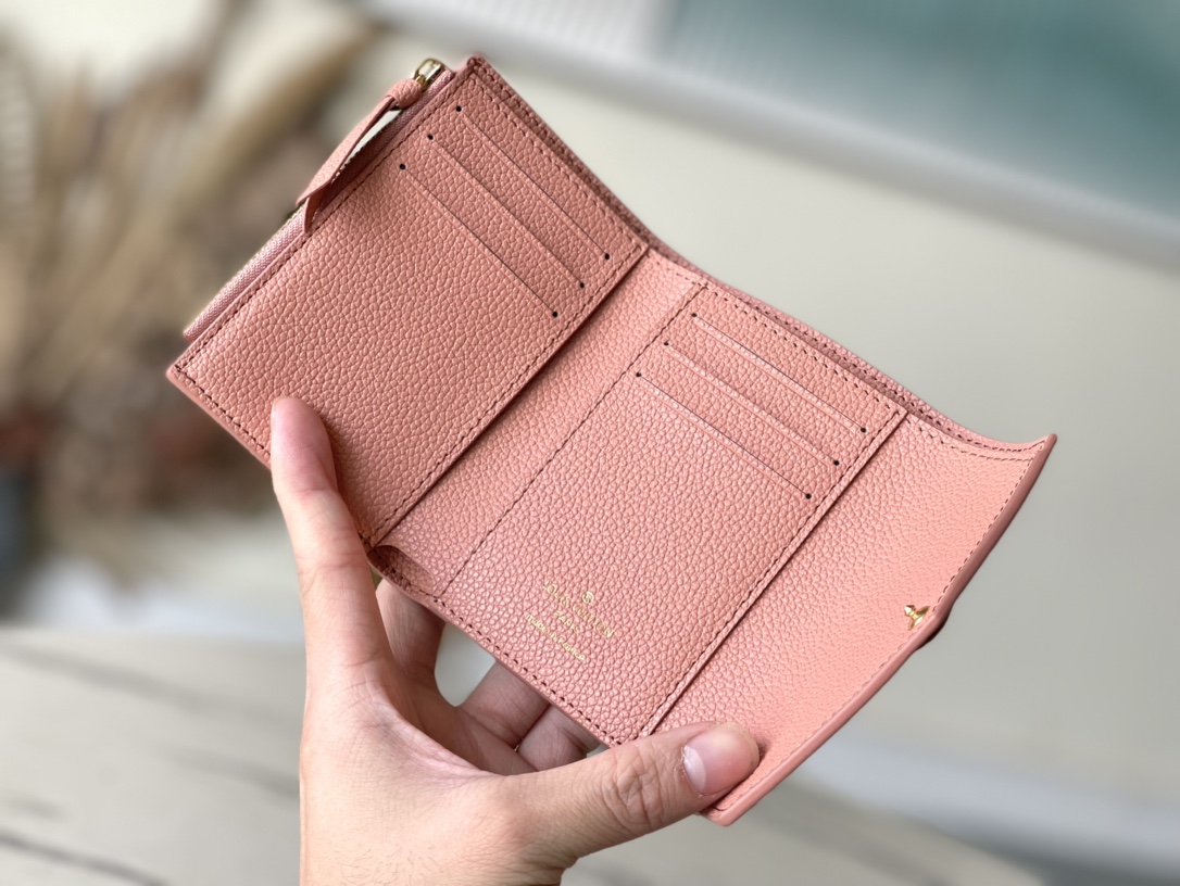 𝐋𝐎𝐔𝐈𝐒 𝐕𝐔𝐈𝐓𝐓𝐎𝐍    M81644