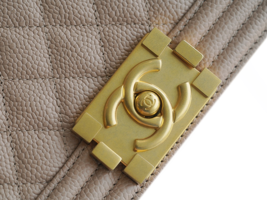 ๐๐ต๐ฎ๐ป๐ฒ๐น ๐๐ฒ๐ฏ๐ผ๐  Original