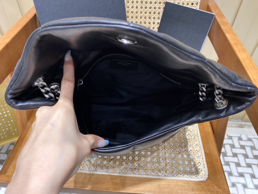 SAINT LAURENT #𝙇𝙤𝙪𝙇𝙤𝙪 𝙥𝙪𝙛𝙛𝙚𝙧#57747 (large silver buckle)