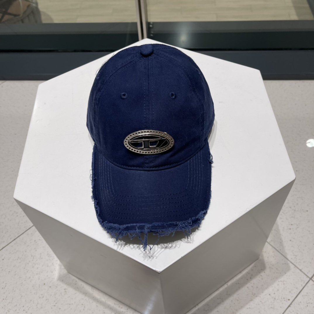 Diesel floppy cap