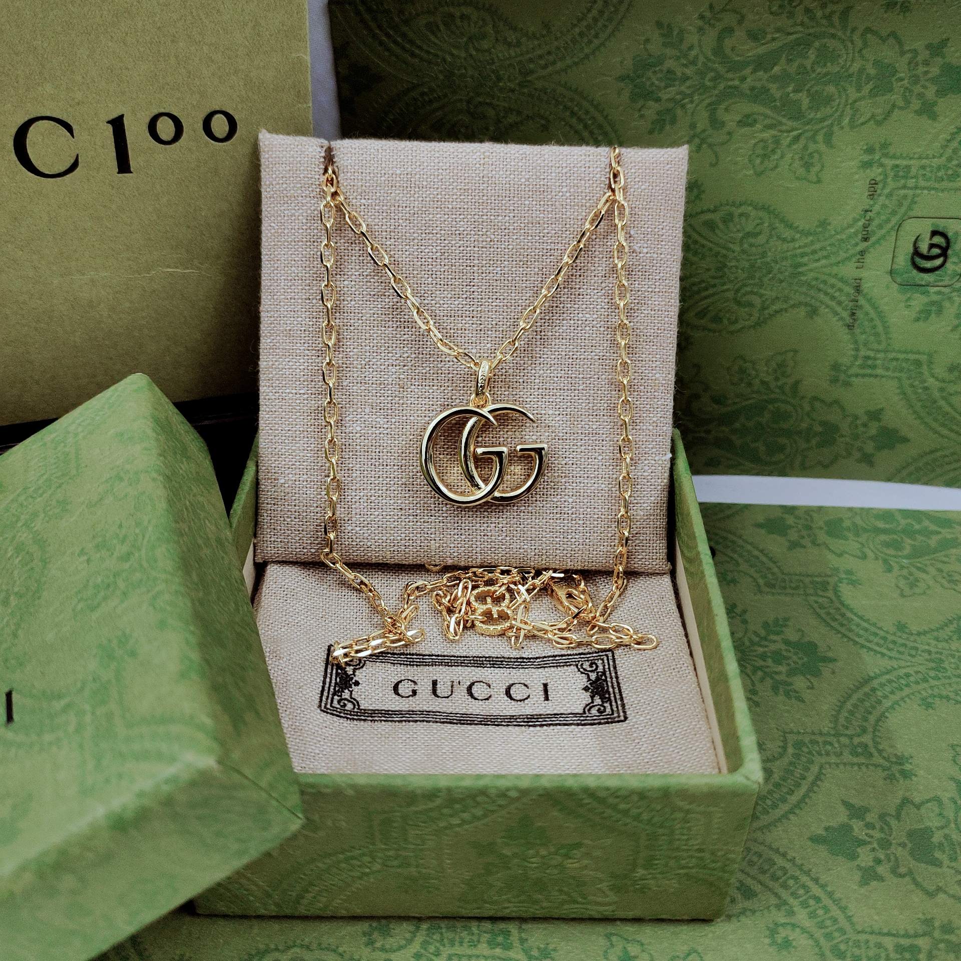 𝐆𝐮𝐜𝐜𝐢 Double G pendant