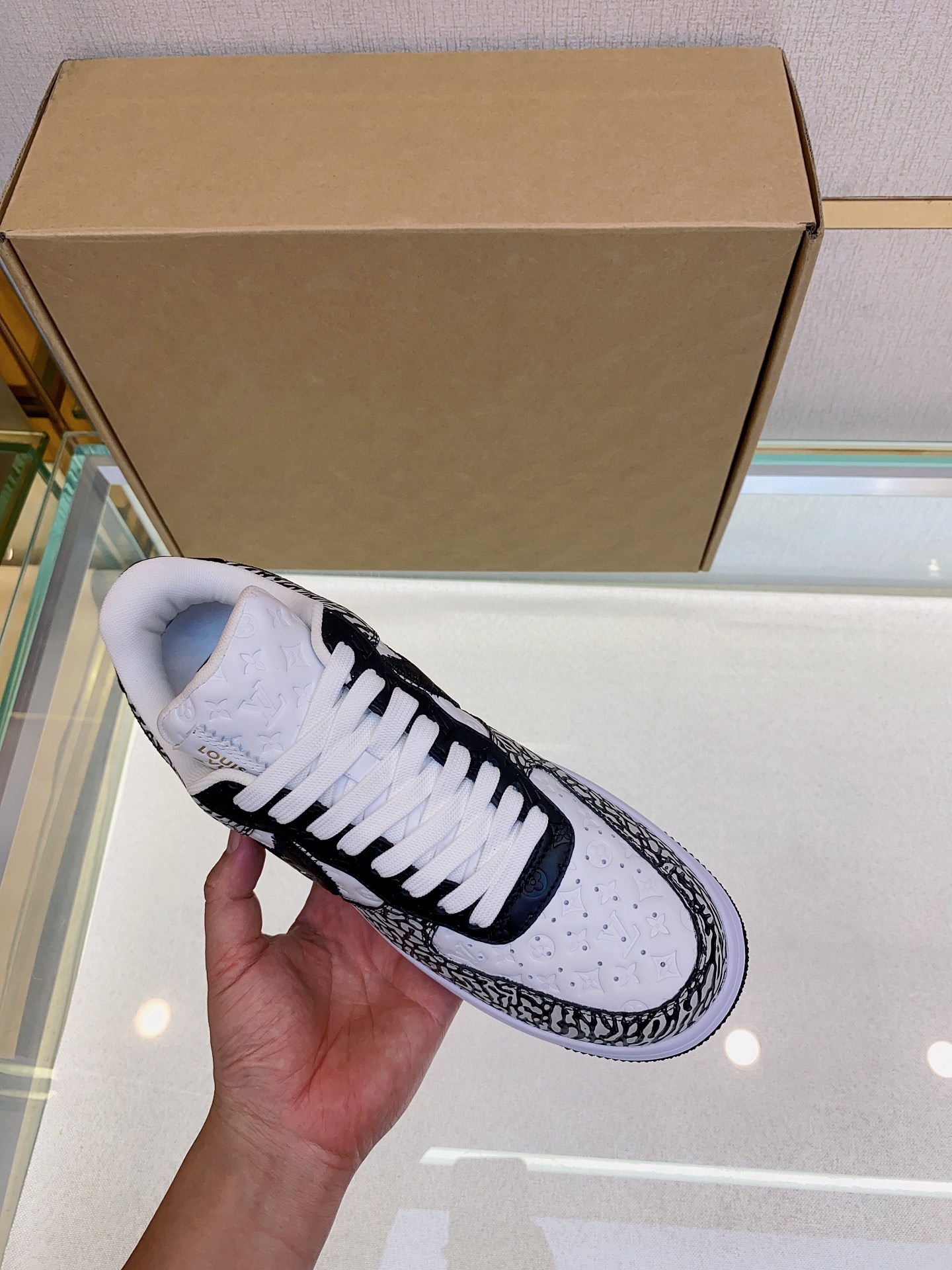 Louis Vuitton Nike joint 🆕Men's Abbesses sneakers