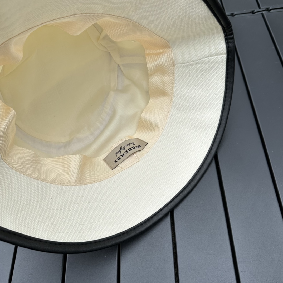 Burberry 2023 bucket hat