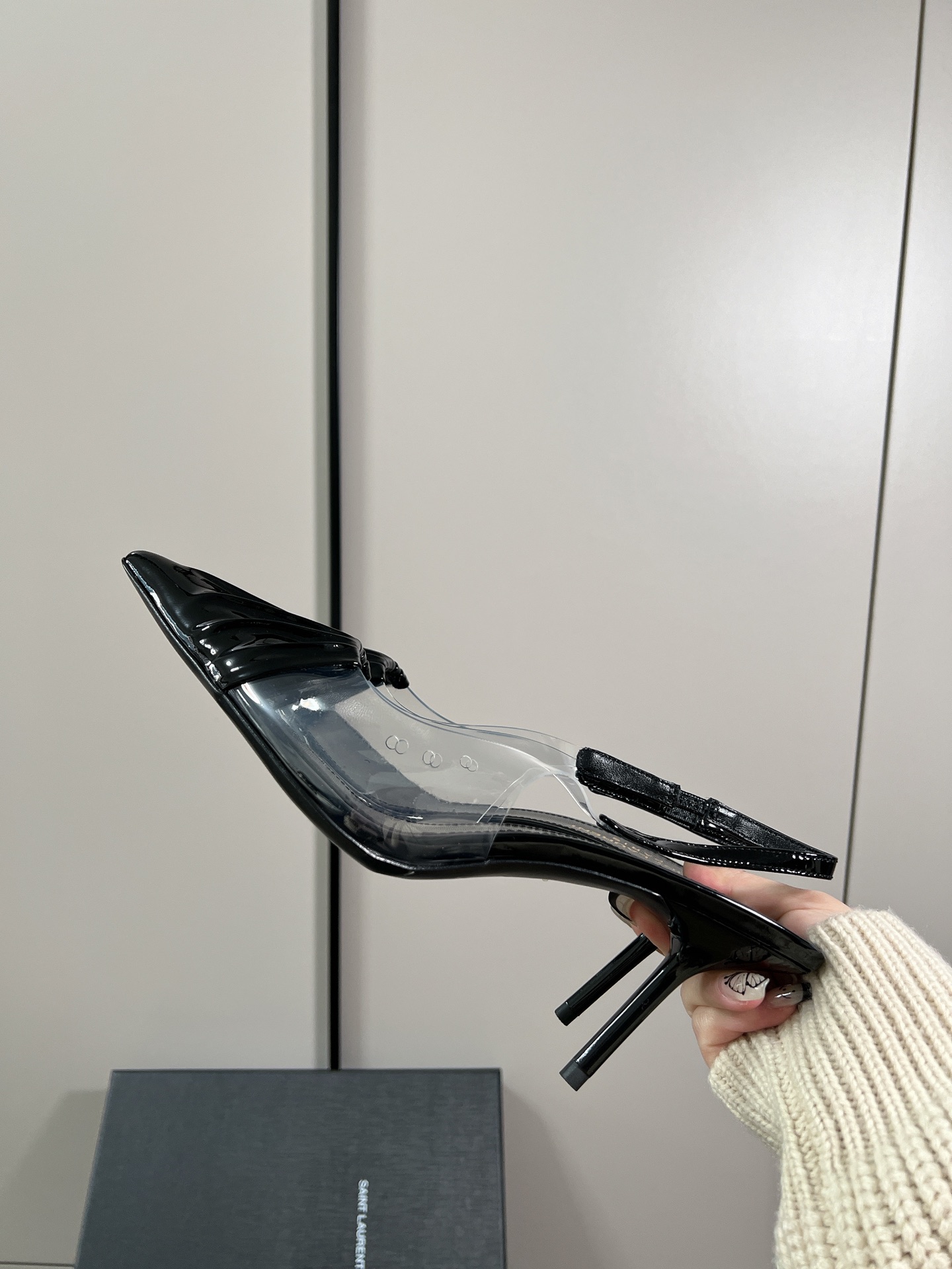 𝙎𝙖𝙞𝙣𝙩 𝙇𝙖𝙪𝙧𝙚𝙣𝙩 | 𝟐𝟎𝟐𝟐/𝐒𝐒 𝐧𝐞𝐰 YSL｜Runway models Saint Laurent high heels pvc film with patent leather pleated design