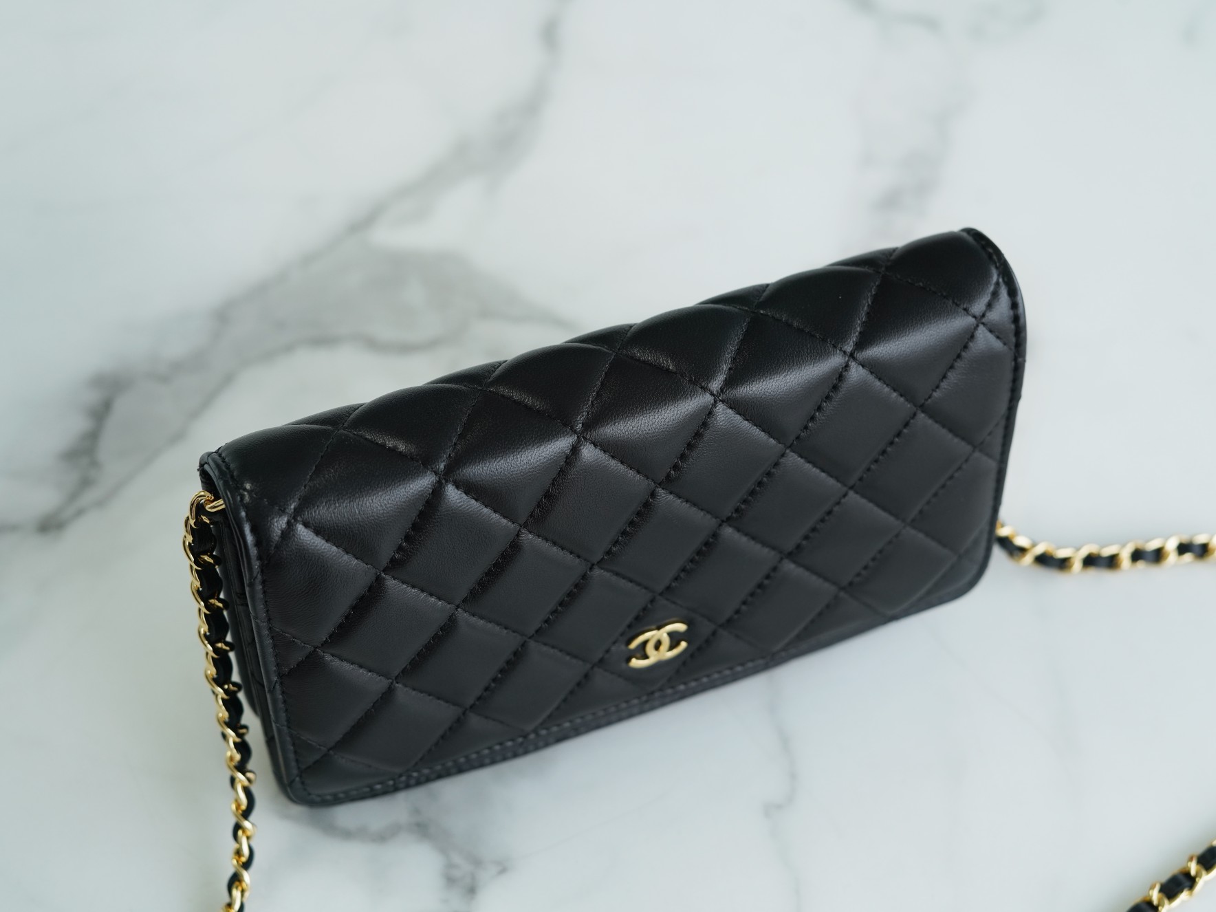 CHANEL 𝑾𝒐𝒄 Fat Choi Bag Entry Classic 𝑾𝒐𝒄𝒄 (Magnetic Closure) Black Sheep Gold🐑