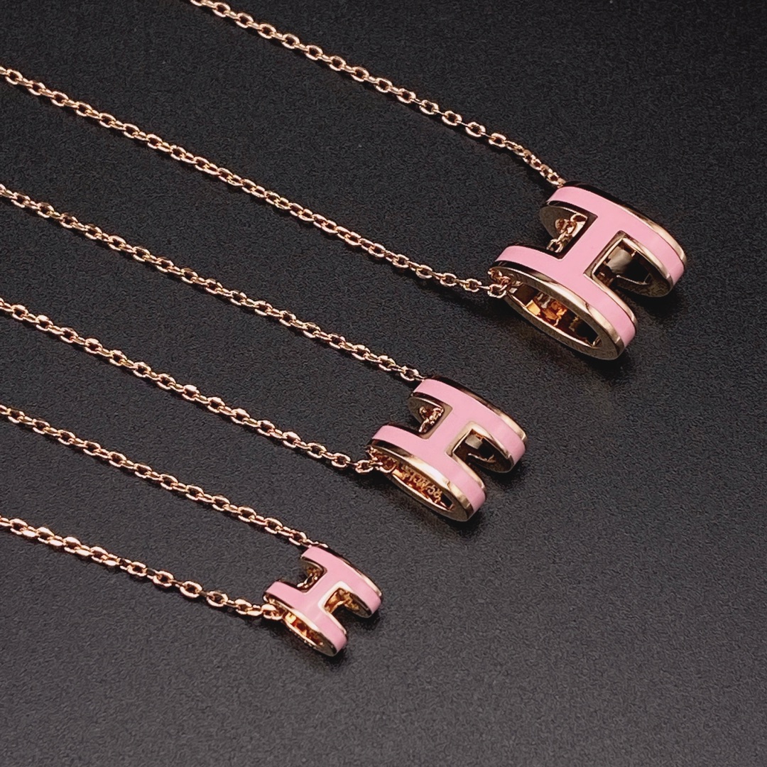 Hermes necklace