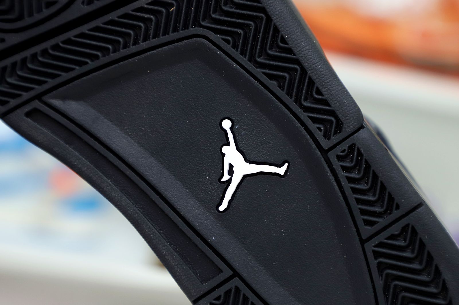 AIR JORDAN 4 RETRO BLACK CAT 2020