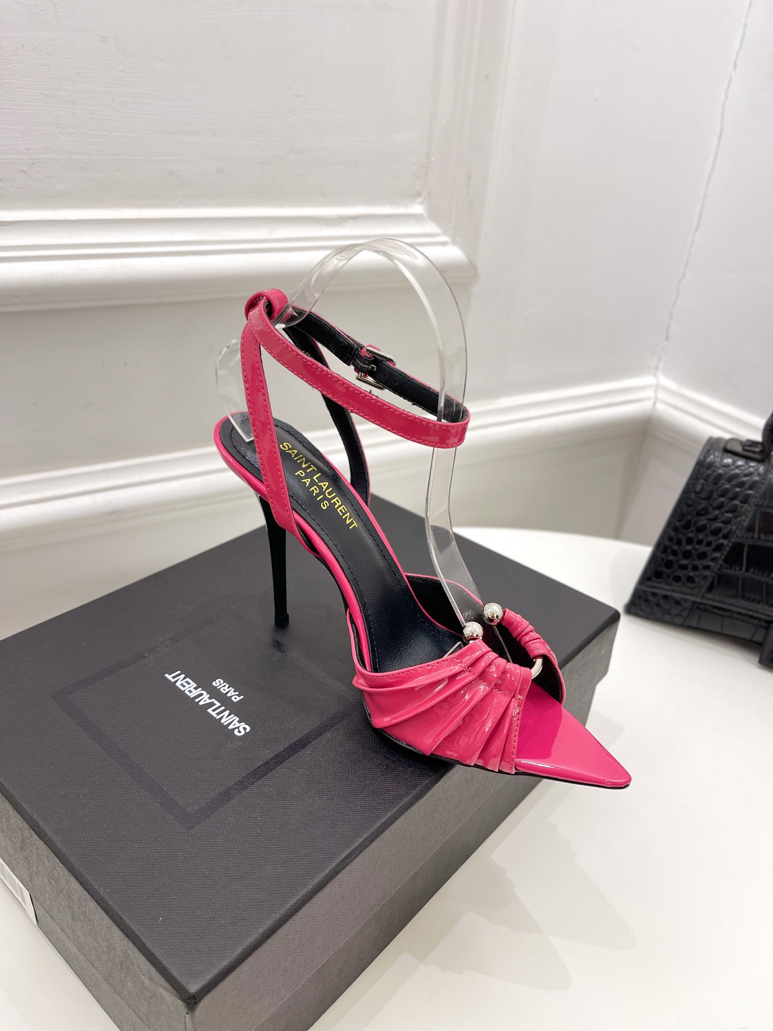 𝙎𝙖𝙞𝙣𝙩 𝙇𝙖𝙪𝙧𝙚𝙣𝙩 | 𝟐𝟎𝟐𝟏/𝐒𝐒 𝐧𝐞𝐰 YSL｜Roland 2022/fw early spring new baked high heels
