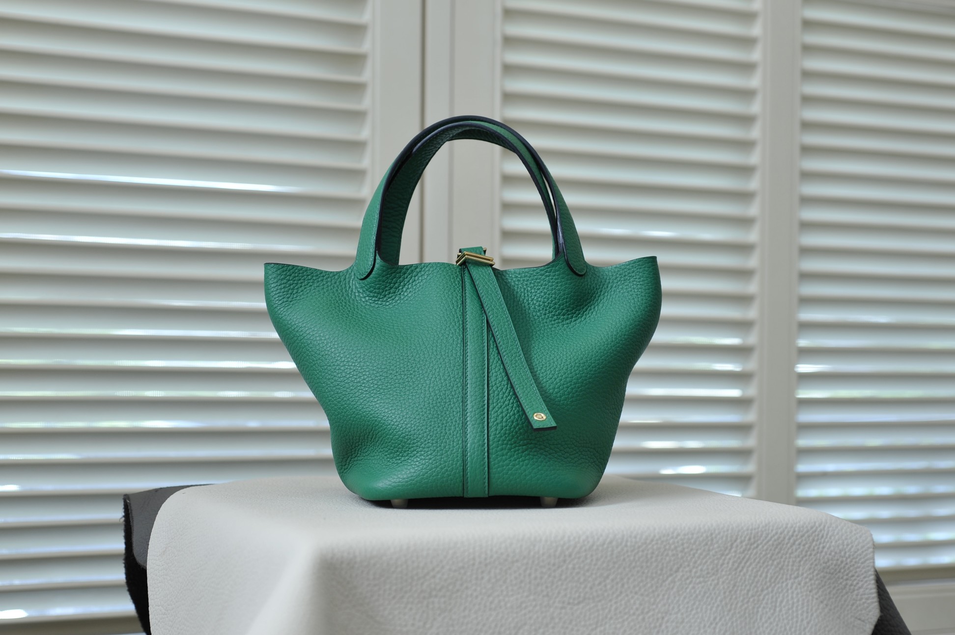 picotin18 imperial green gold buckle TC leather