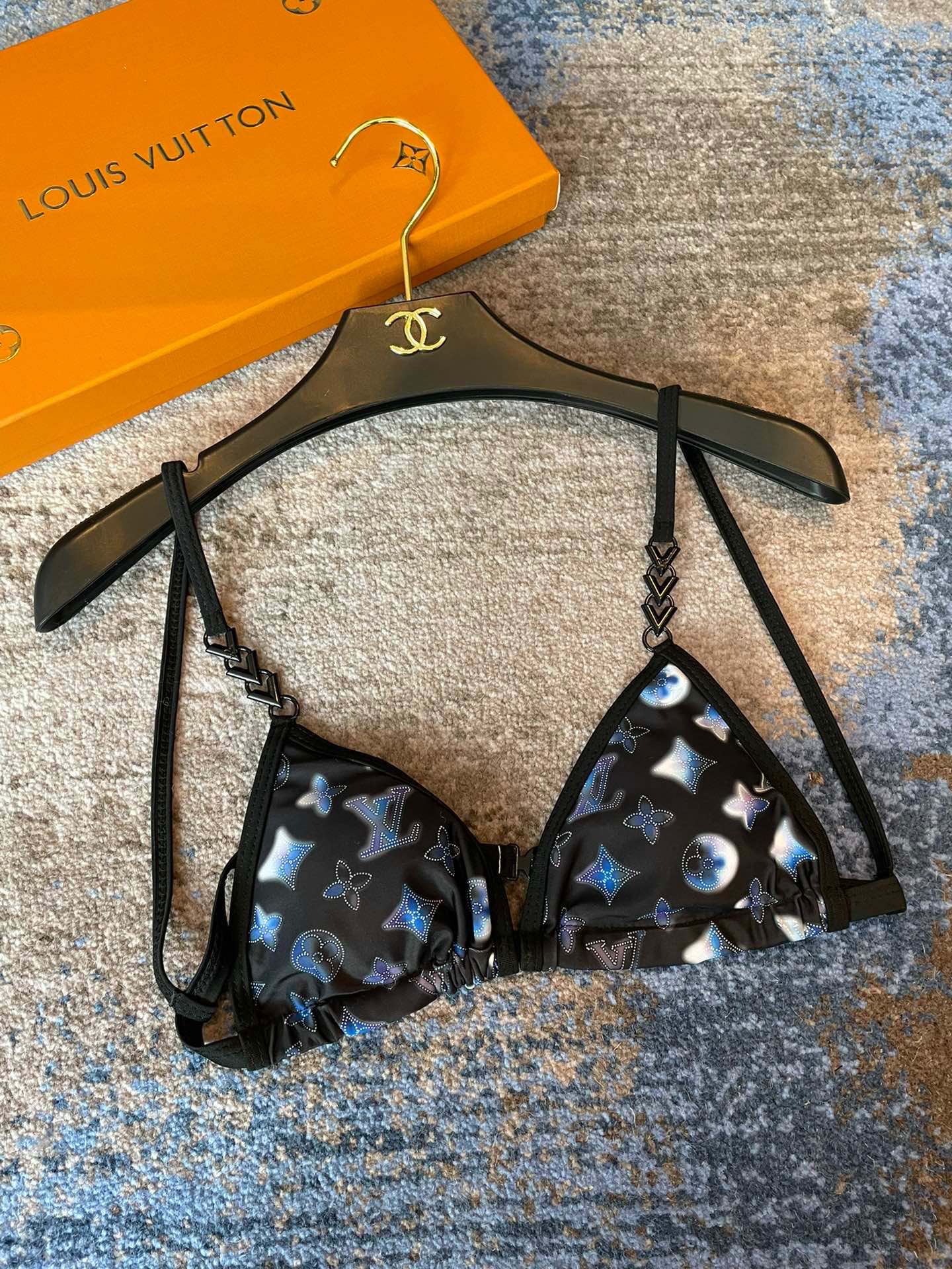 Louis Vuitton New Two-Piece Swimsuit Three-Piece Set